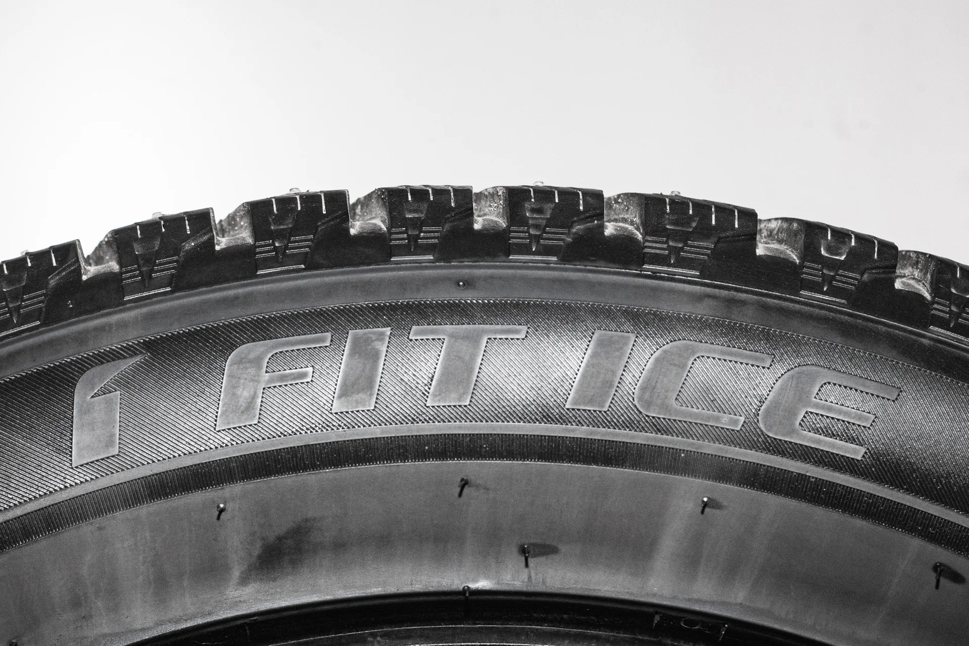 Laufenn i Fit Ice 255/55 R18 109T - миниатюра 7