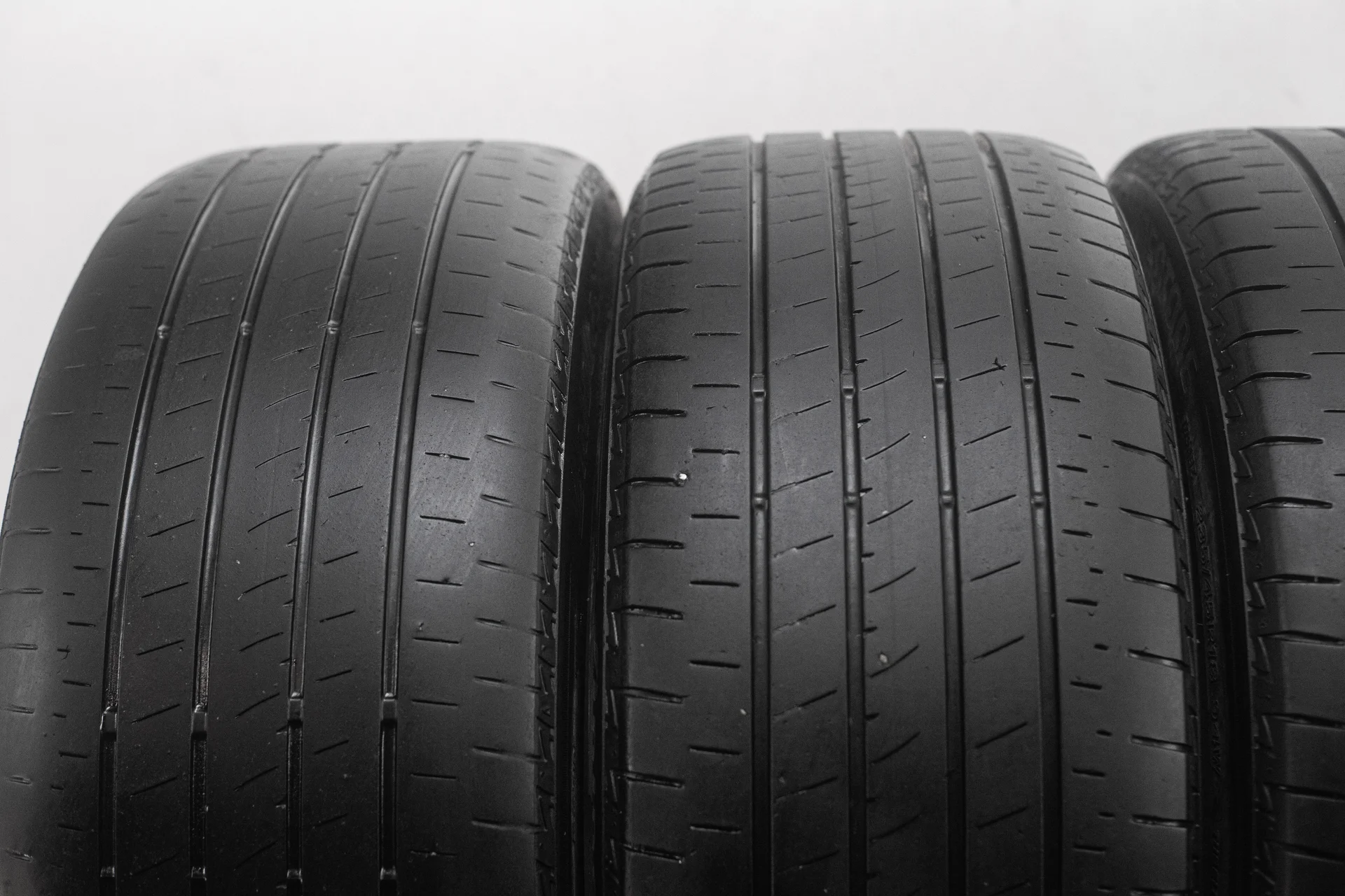 Bridgestone Turanza T005A 235/45 R18 94W - миниатюра 5