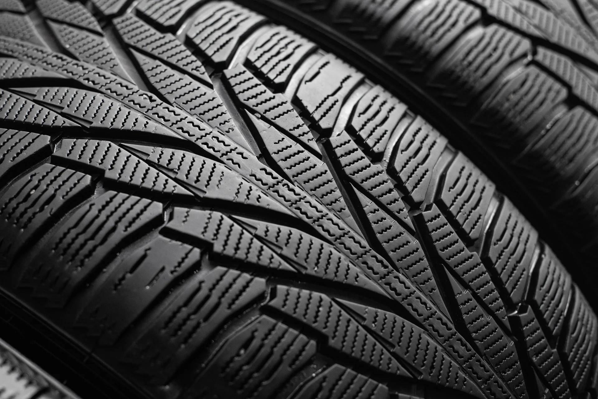 Nokian Hakkapeliitta R2 SUV 235/55 R18 104R - миниатюра 3