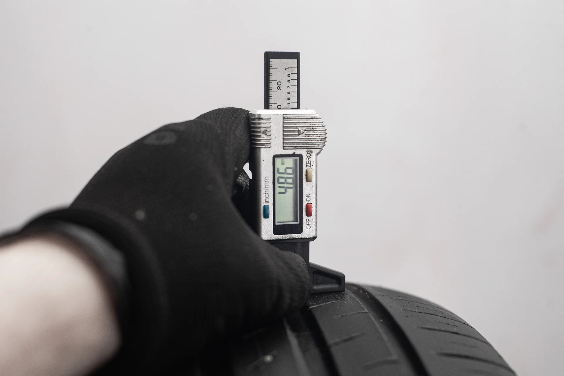 Continental ContiPremiumContact 6 215/55 R17 94V - миниатюра 2