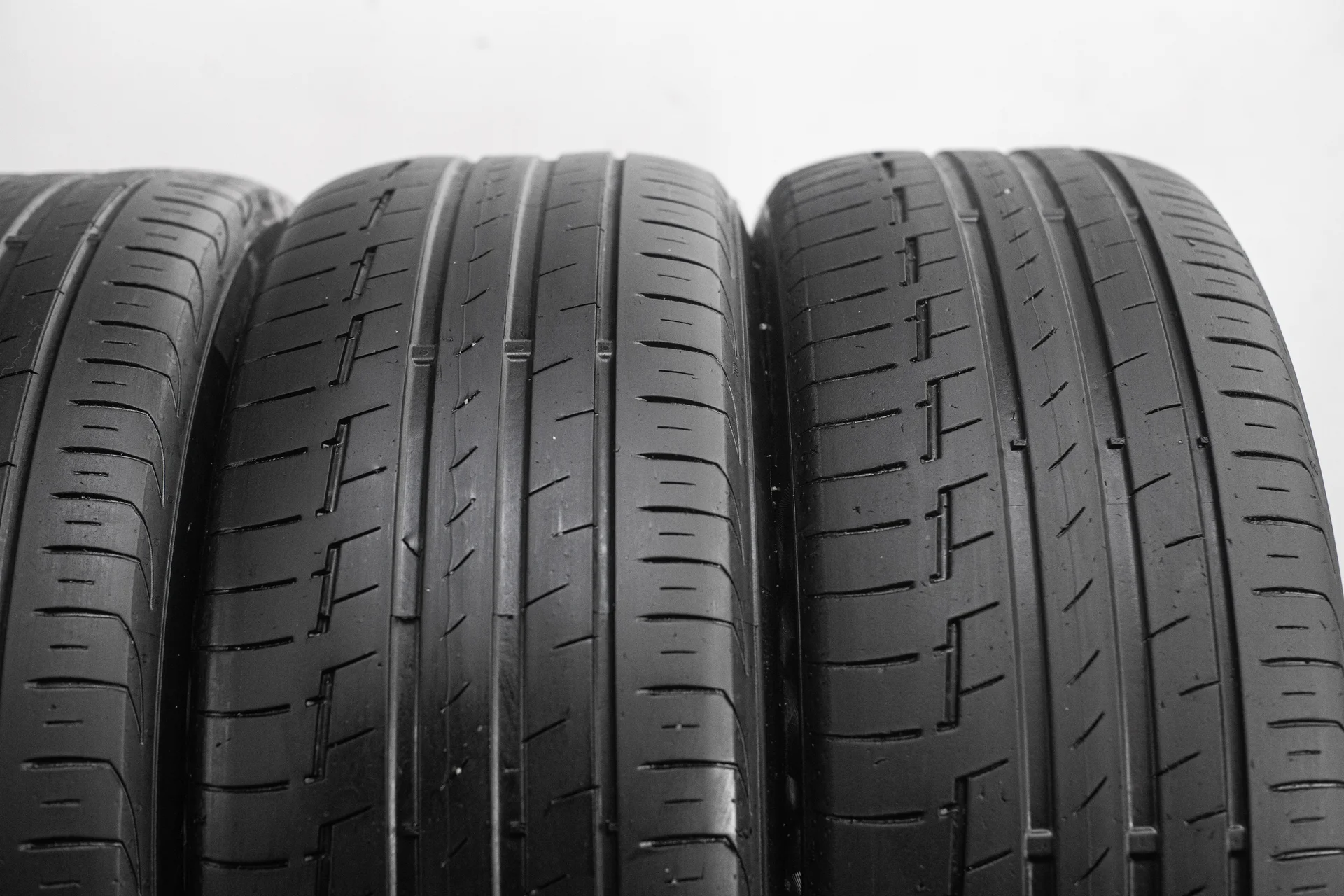Continental ContiPremiumContact 6 215/55 R17 94V - миниатюра 4