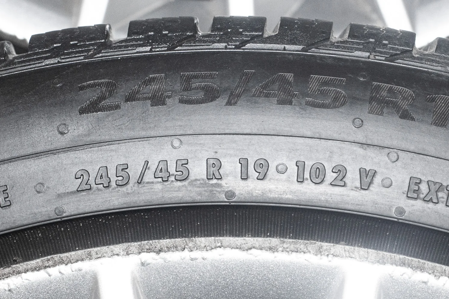 Continental ContiWinterContact TS 860 S 245/45 R19 102V RF - миниатюра 8
