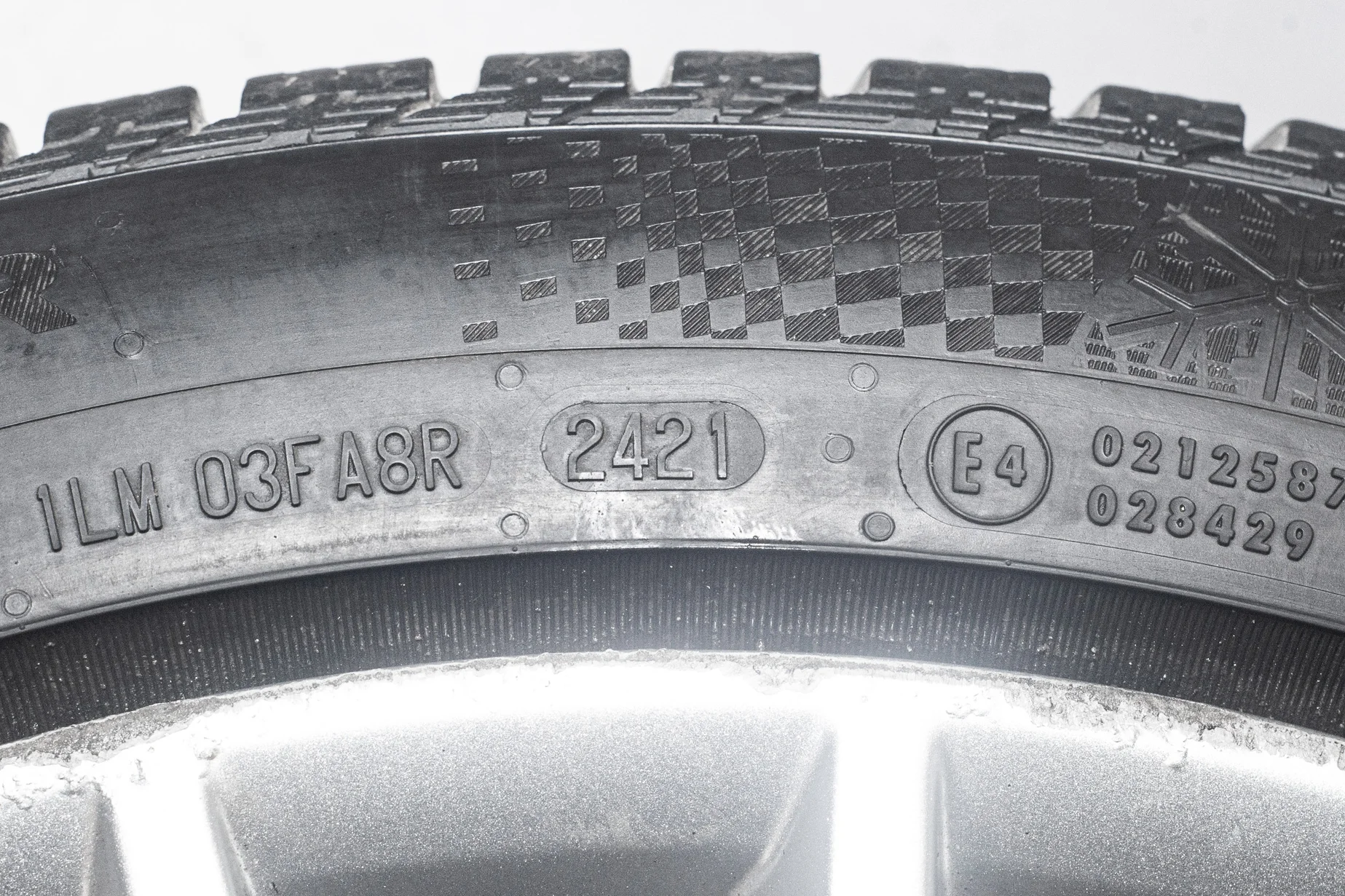 Continental ContiWinterContact TS 860 S 245/45 R19 102V RF - миниатюра 9