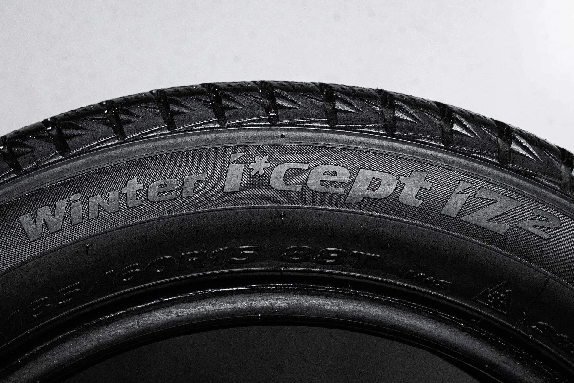 Hankook Winter I'Cept IZ2 185/60 R15 88T XL - миниатюра 10