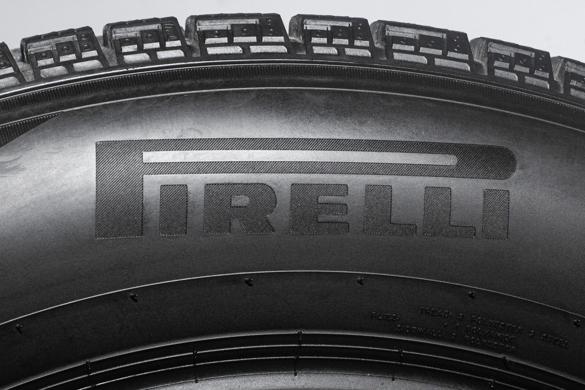 Pirelli Ice Zero FR 265/55 R19 113H XL - миниатюра 9