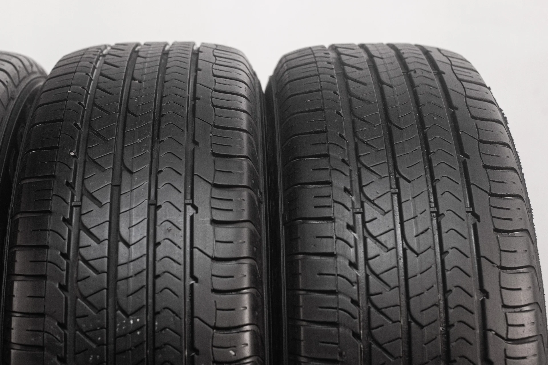 Goodyear Eagle Sport SUV 225/60 R18 104V - миниатюра 4
