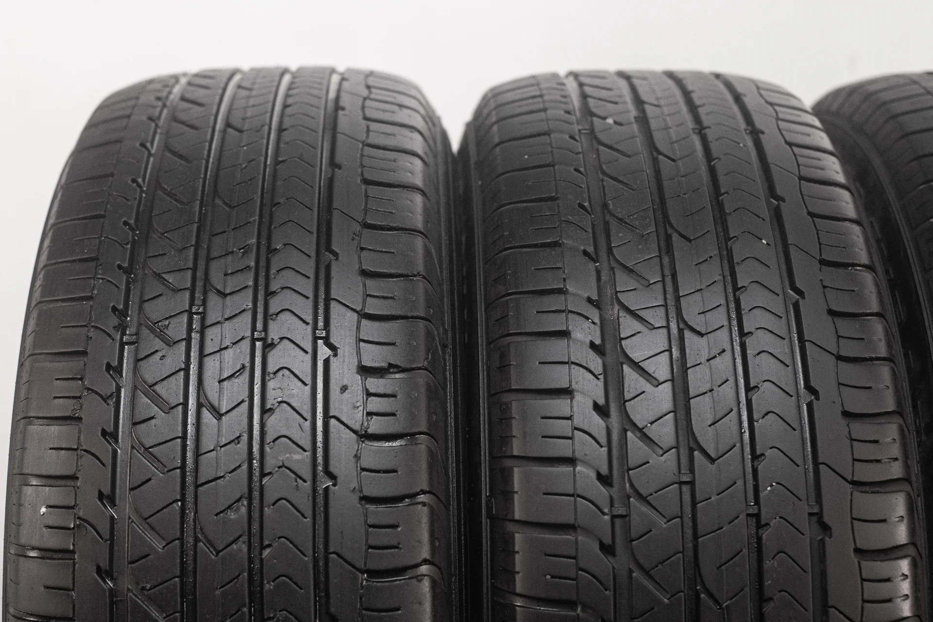 Goodyear Eagle Sport SUV 225/60 R18 104V - миниатюра 5