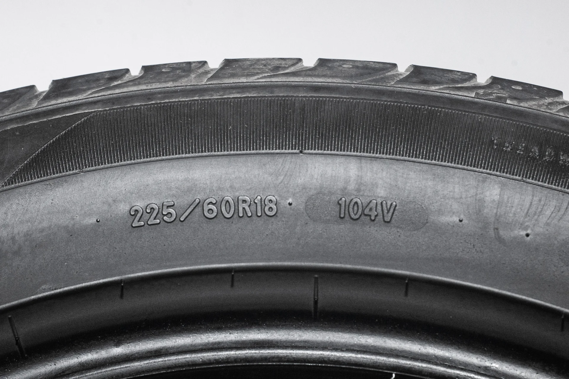 Goodyear Eagle Sport SUV 225/60 R18 104V - миниатюра 8