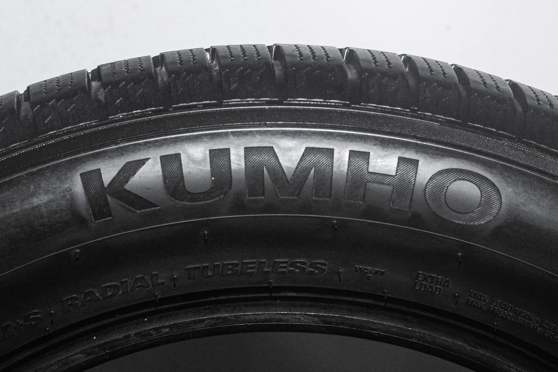 Kumho Wintercraft WS71 SUV 265/55 R19 113V - миниатюра 10