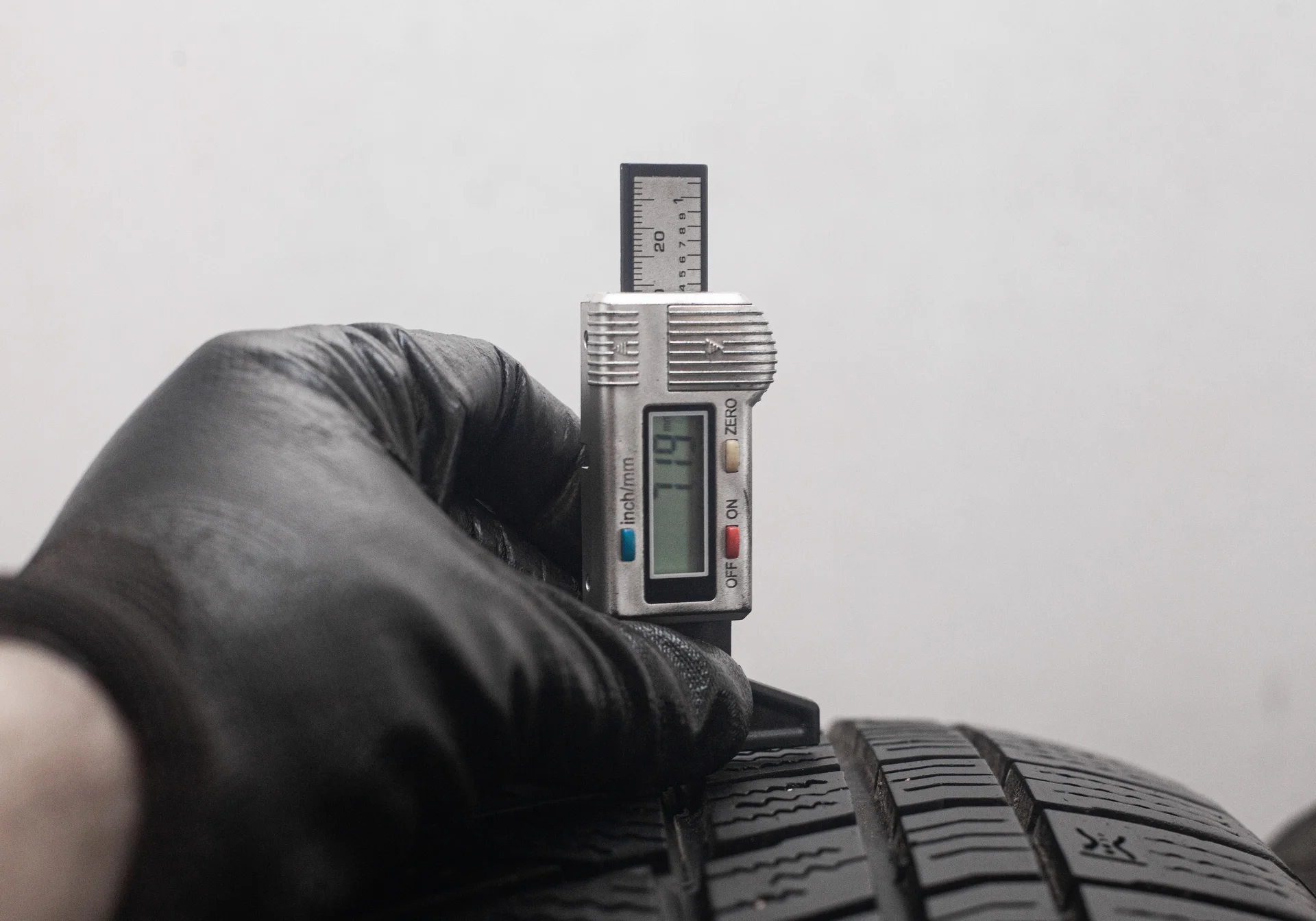 Kumho Wintercraft WS71 SUV 265/55 R19 113V - миниатюра 2