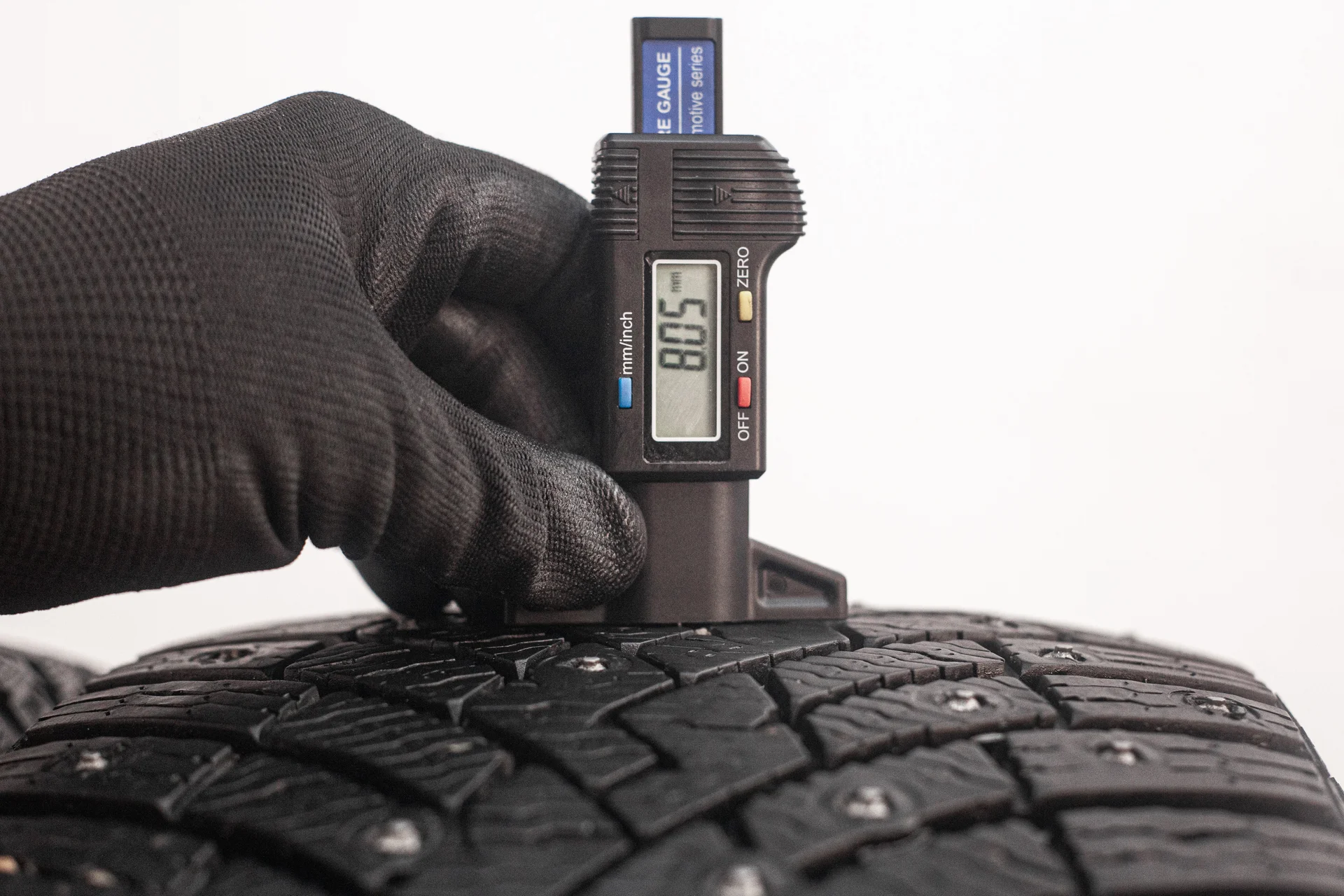 Pirelli Ice Zero 2 235/45 R18 98H - миниатюра 2