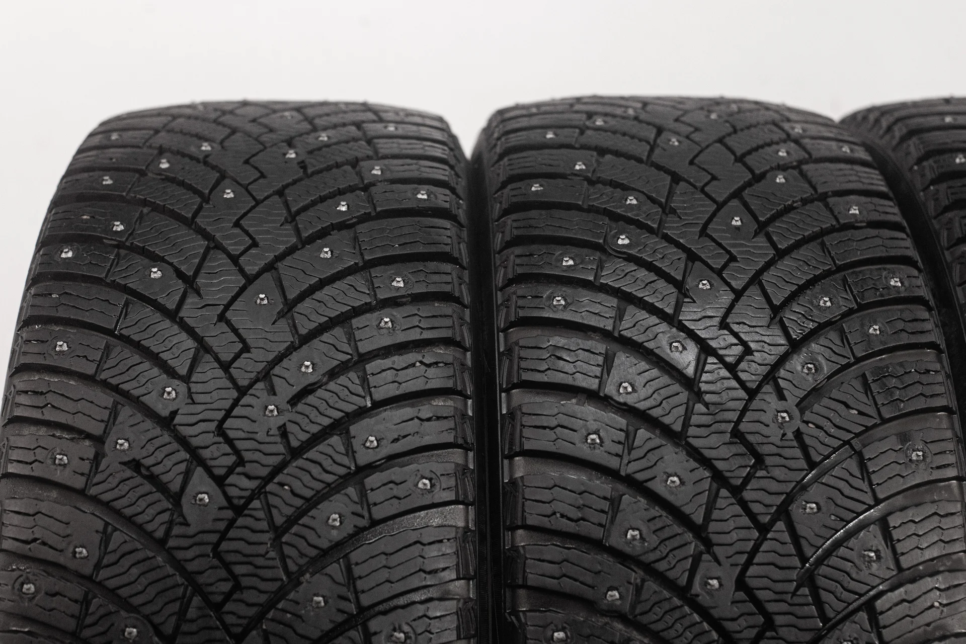 Pirelli Ice Zero 2 235/45 R18 98H - миниатюра 5