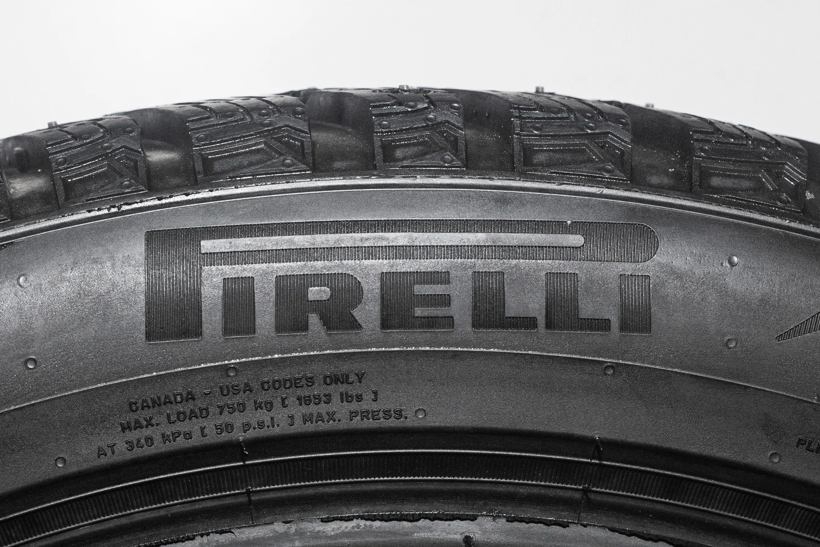Pirelli Ice Zero 2 235/45 R18 98H - миниатюра 6