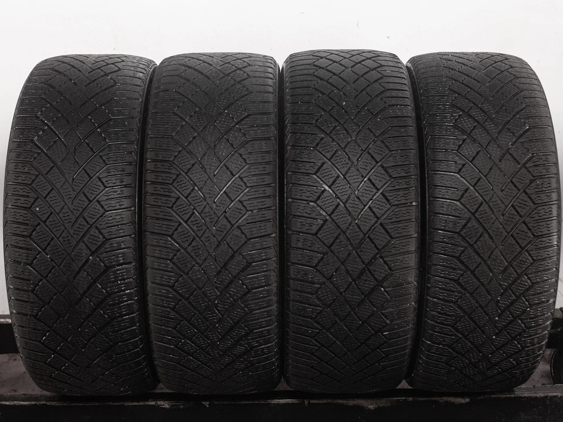 Continental VikingContact 7 245/45 R20 103T - изображение 1