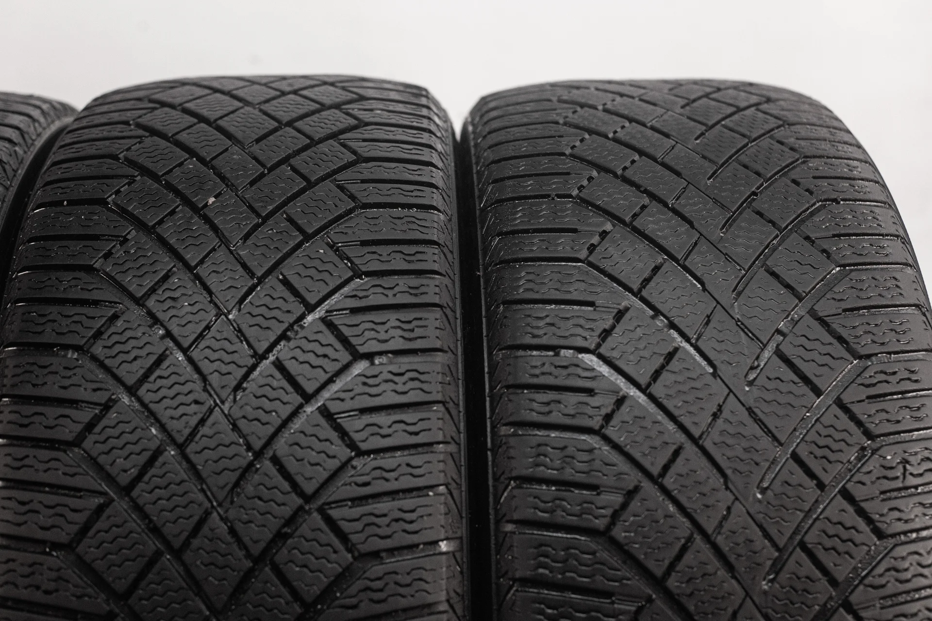 Continental VikingContact 7 245/45 R20 103T - миниатюра 4