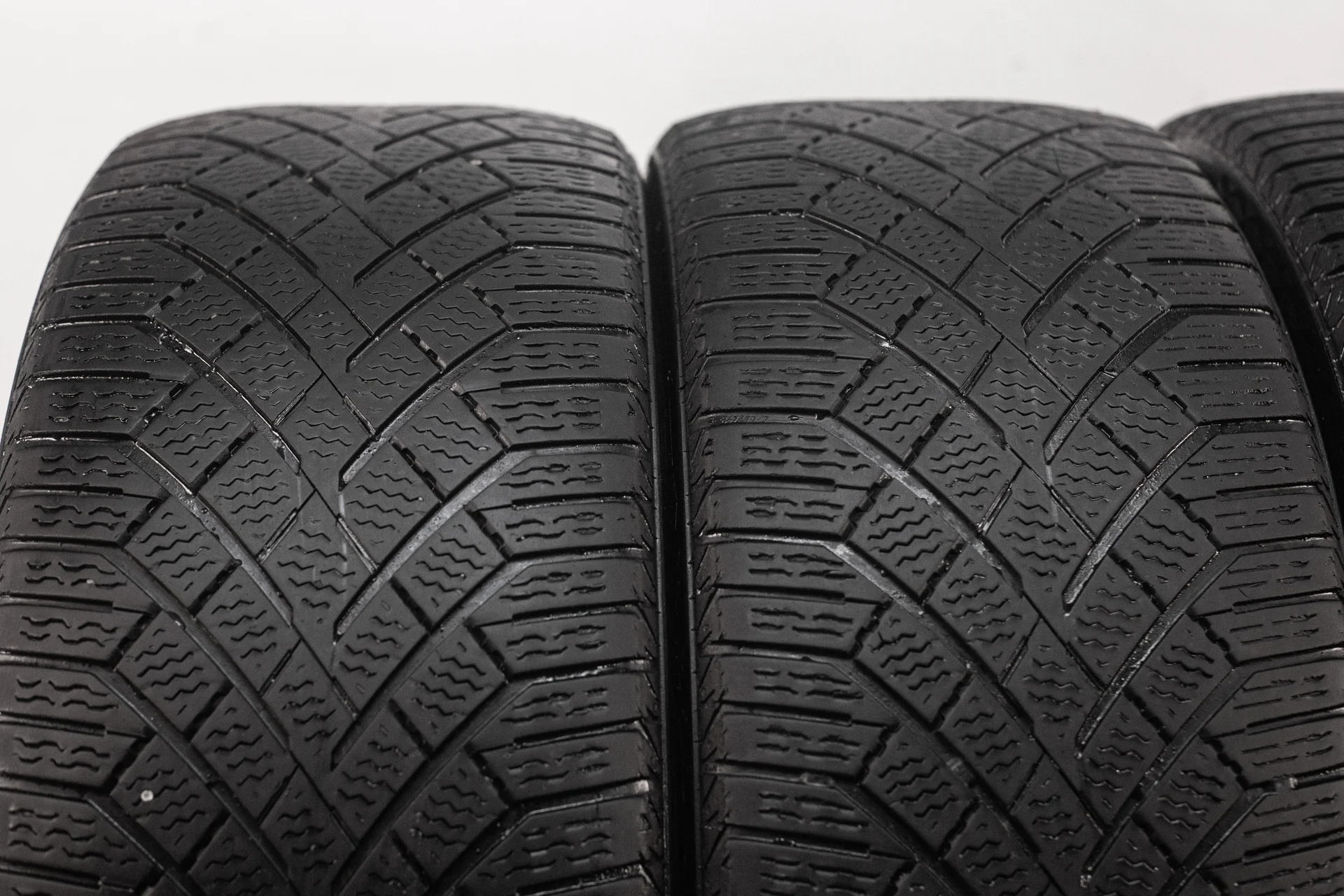 Continental VikingContact 7 245/45 R20 103T - миниатюра 5