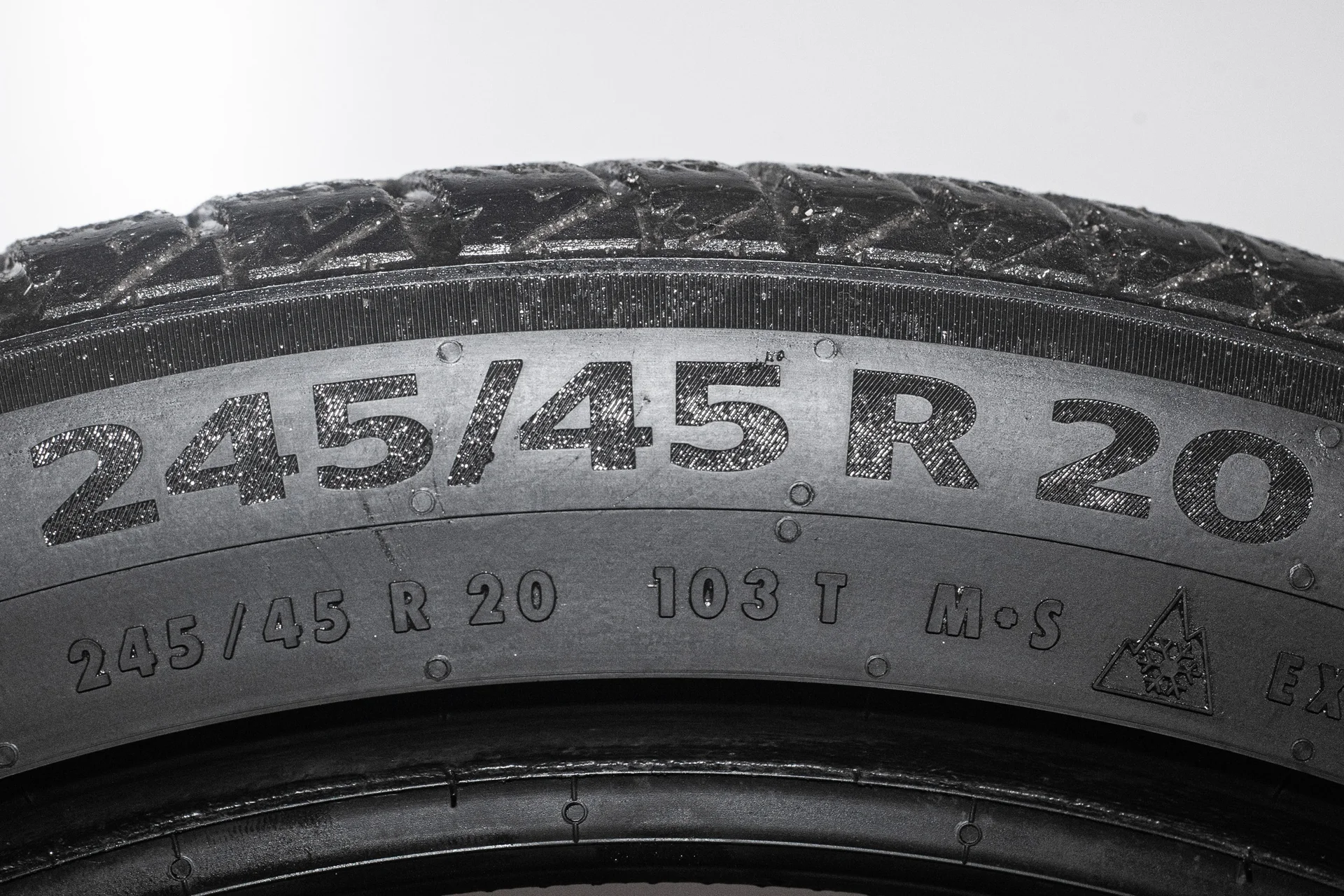 Continental VikingContact 7 245/45 R20 103T - миниатюра 8