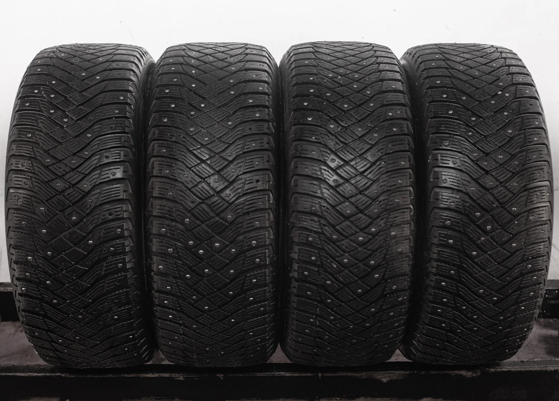 Goodyear UltraGrip Arctic 2 235/55 R17 103T - изображение 1