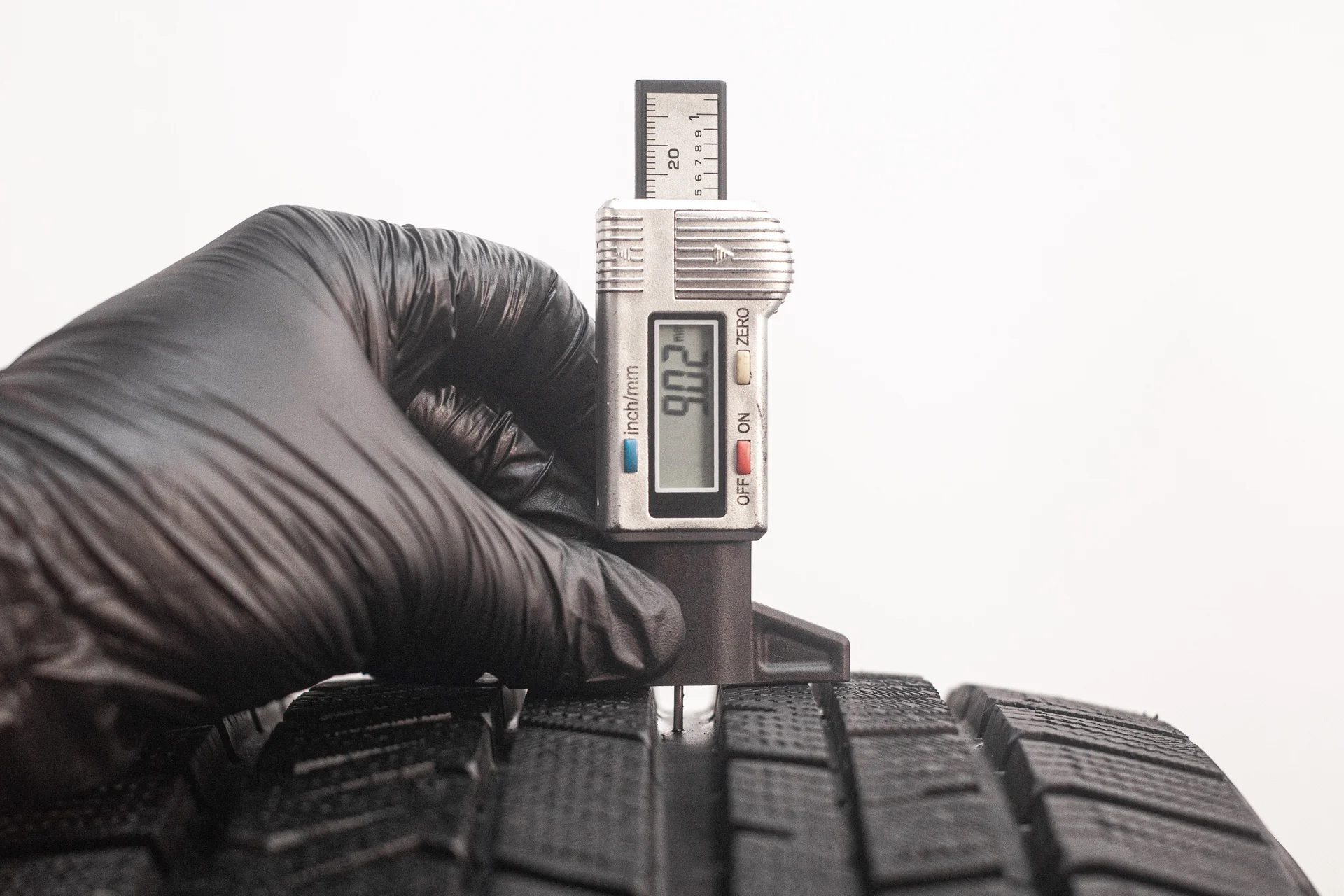 Opals SilverSnow F9 225/45 R19 96V XL - миниатюра 2