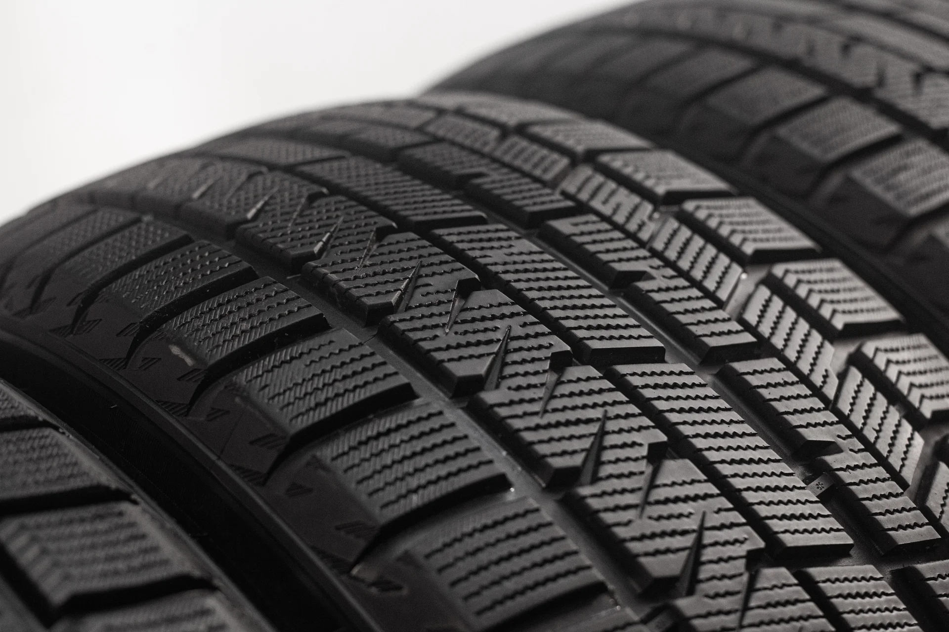 Opals SilverSnow F9 225/45 R19 96V XL - миниатюра 3