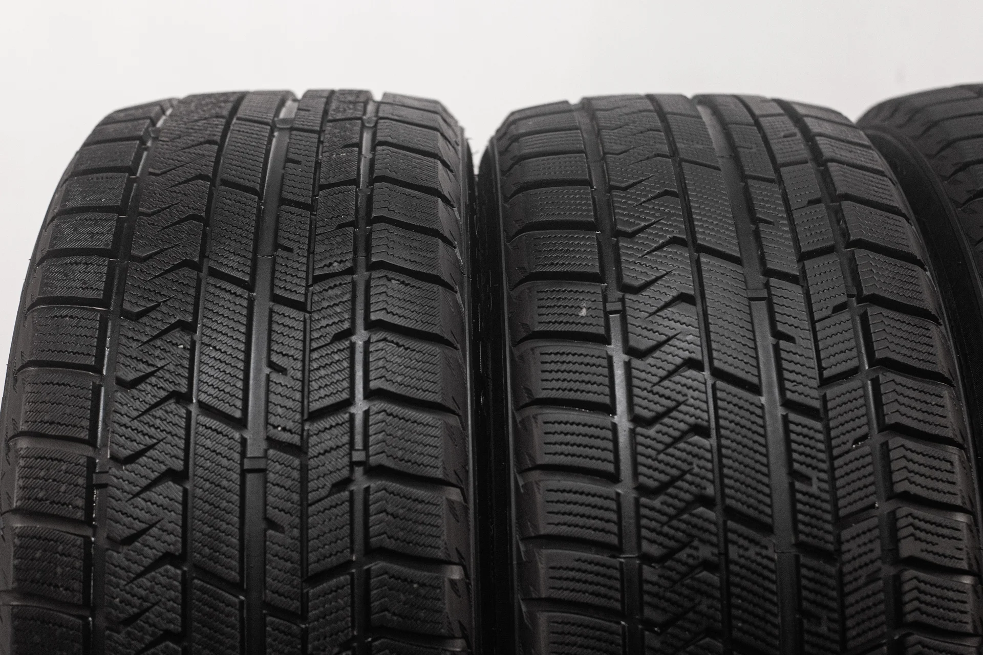 Opals SilverSnow F9 225/45 R19 96V XL - миниатюра 5