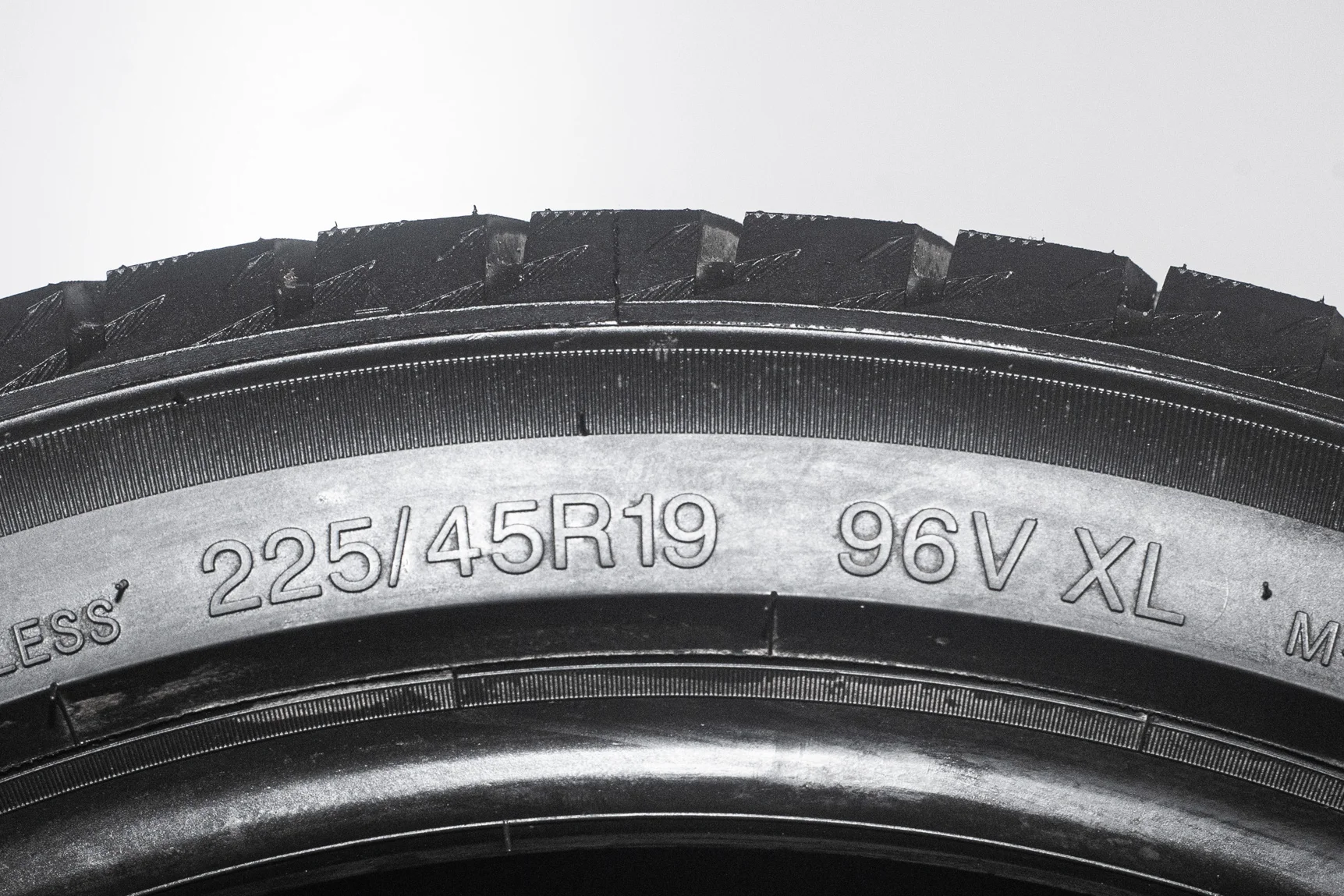 Opals SilverSnow F9 225/45 R19 96V XL - миниатюра 8