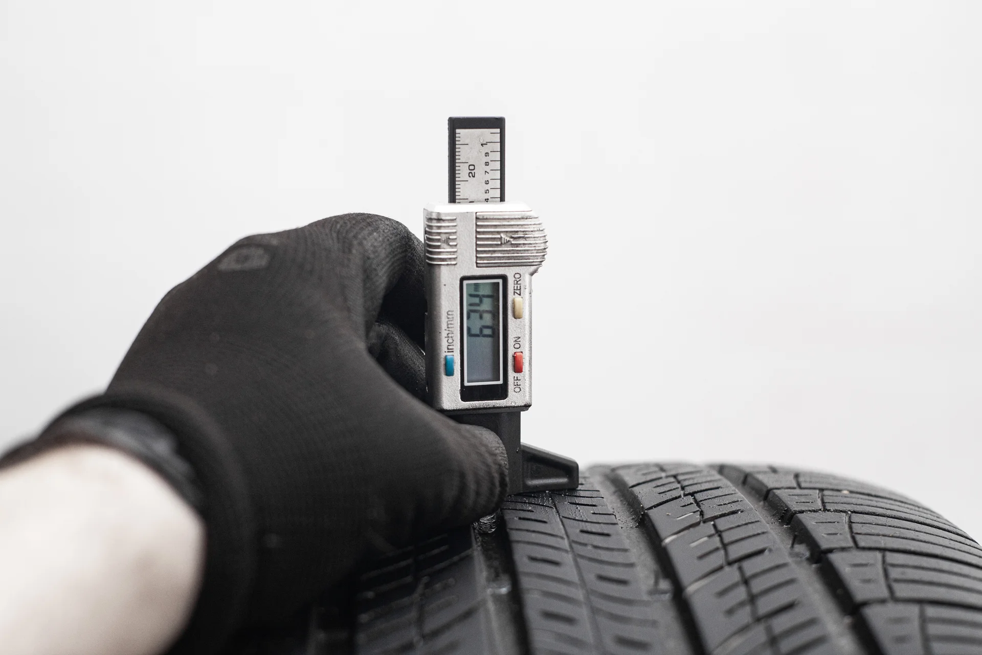 Hankook RA33 Dynapro HP2 265/50 R20 107V - миниатюра 2