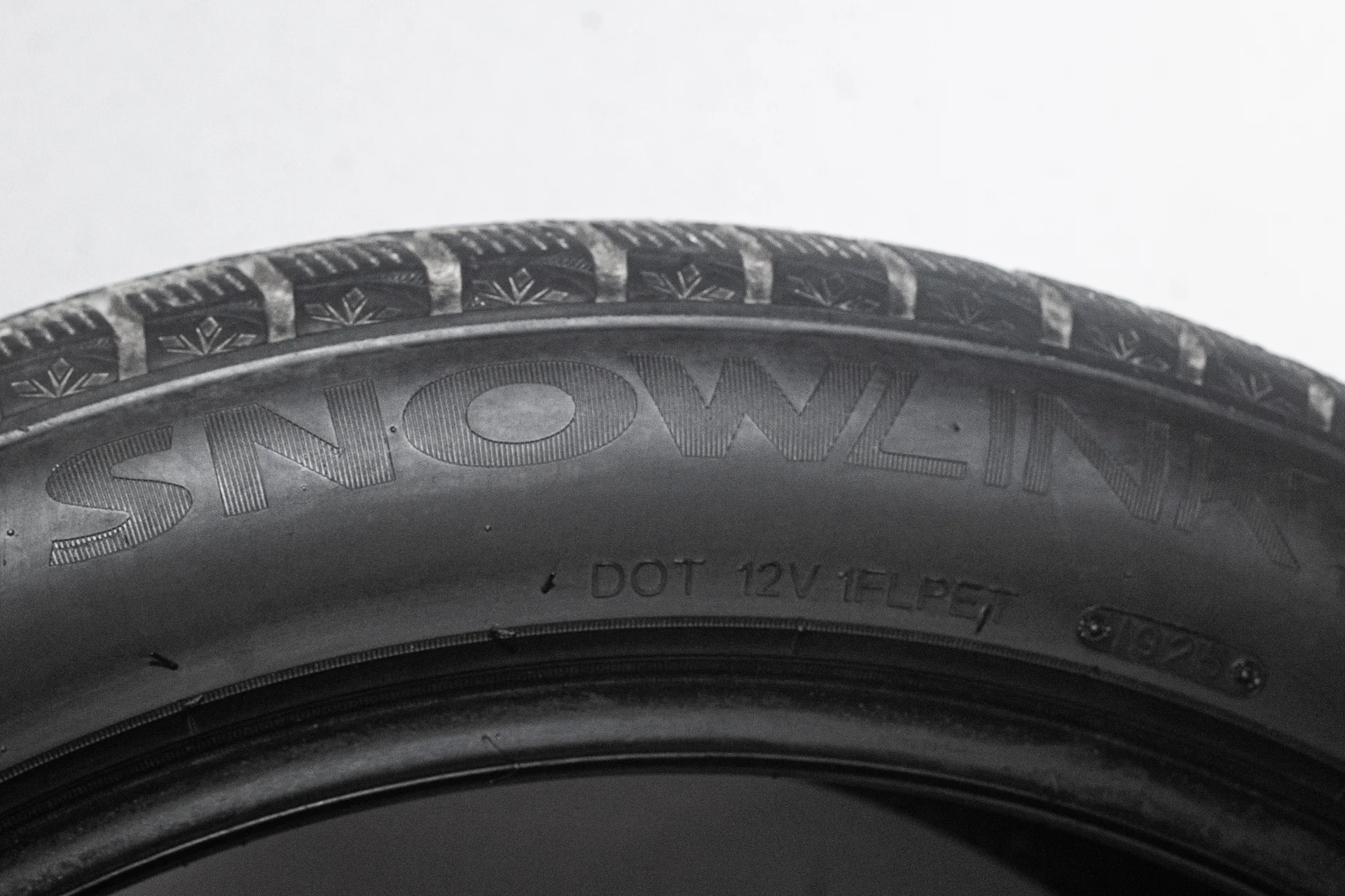 Triangle Snowlink TWT02 265/45 R21 108V - миниатюра 9
