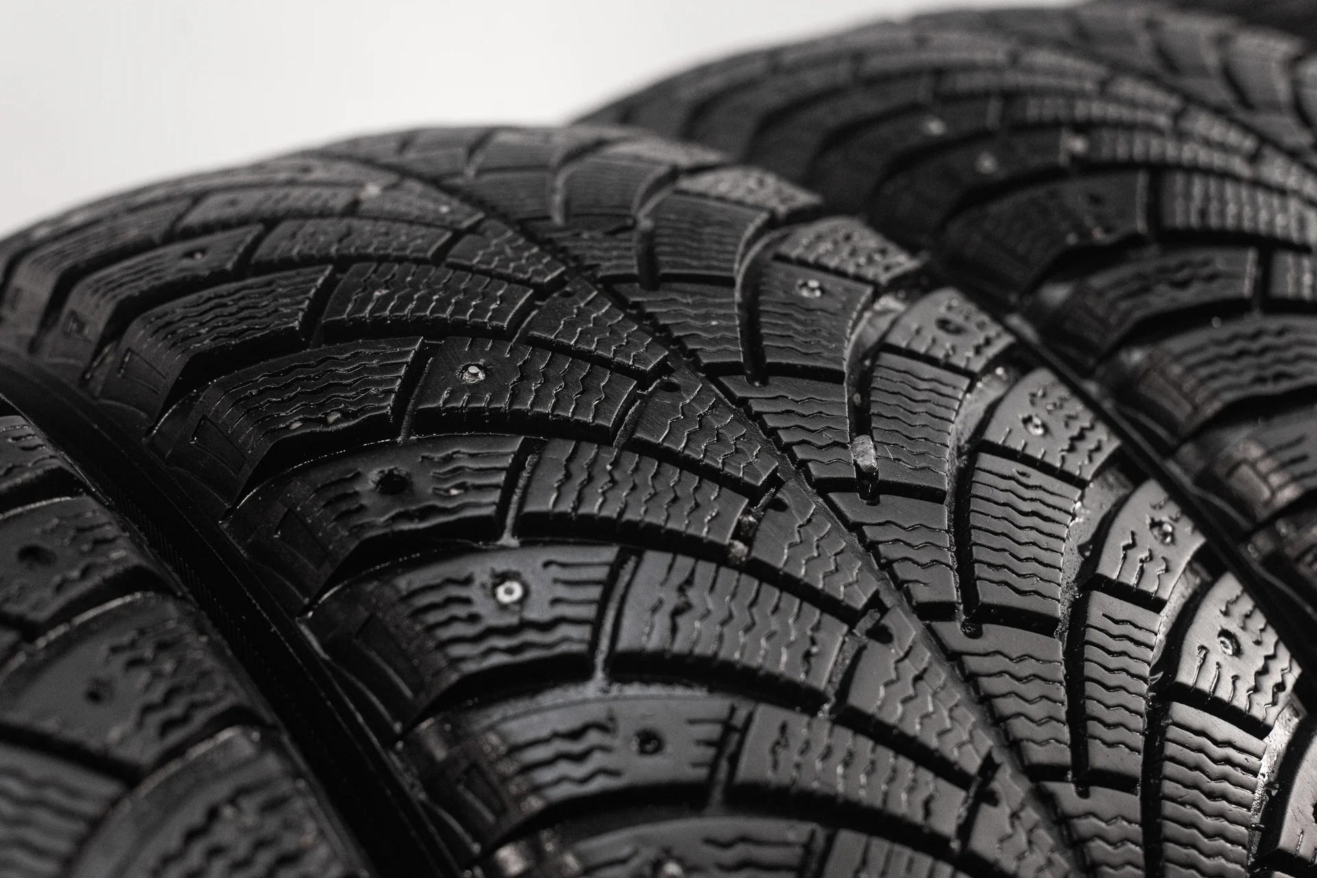 BFGoodrich g-Force Stud 215/65 R16 102Q - миниатюра 3