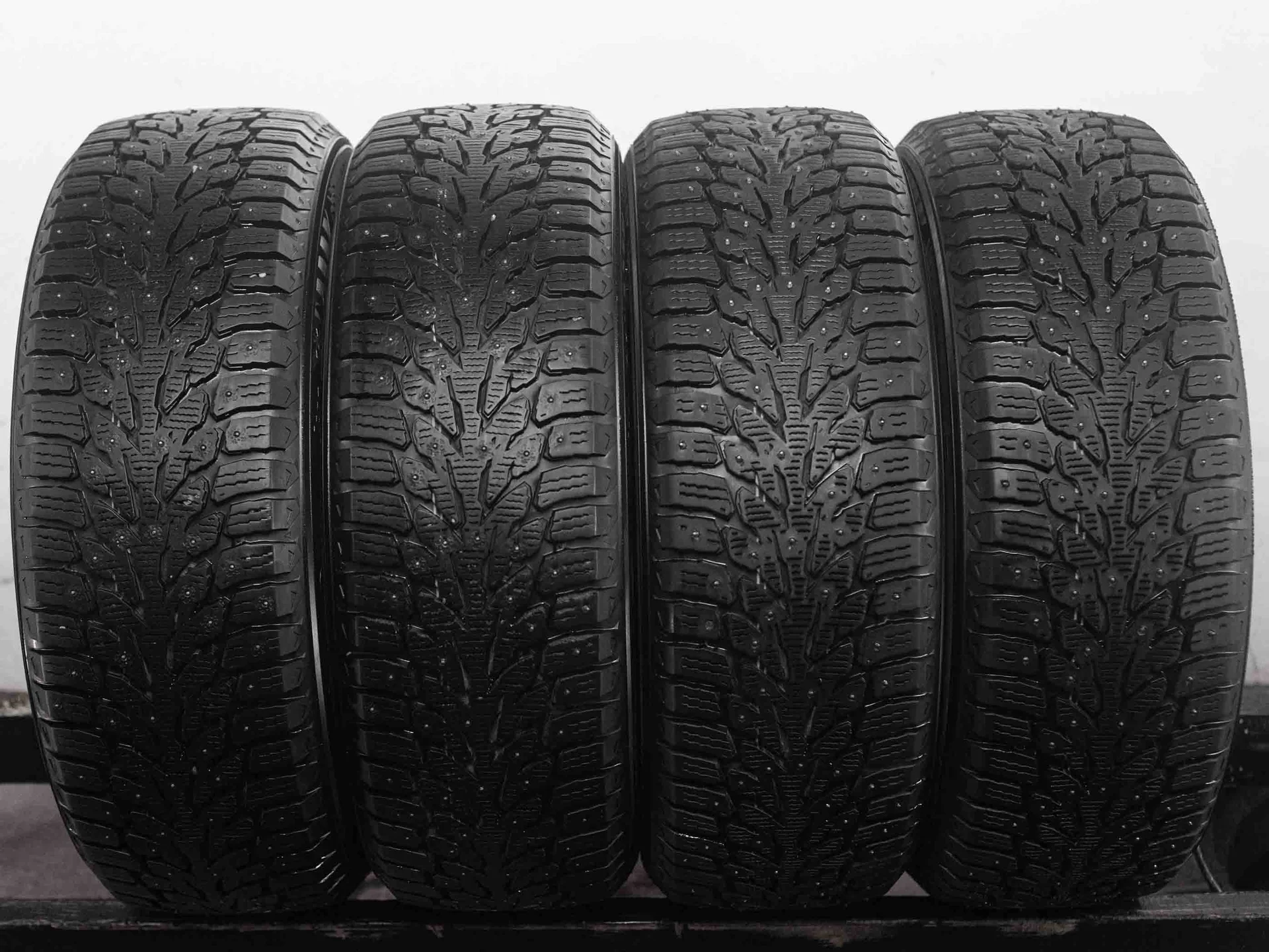 Kumho Wintercraft WI32 215/55 R18 99H XL - изображение 1
