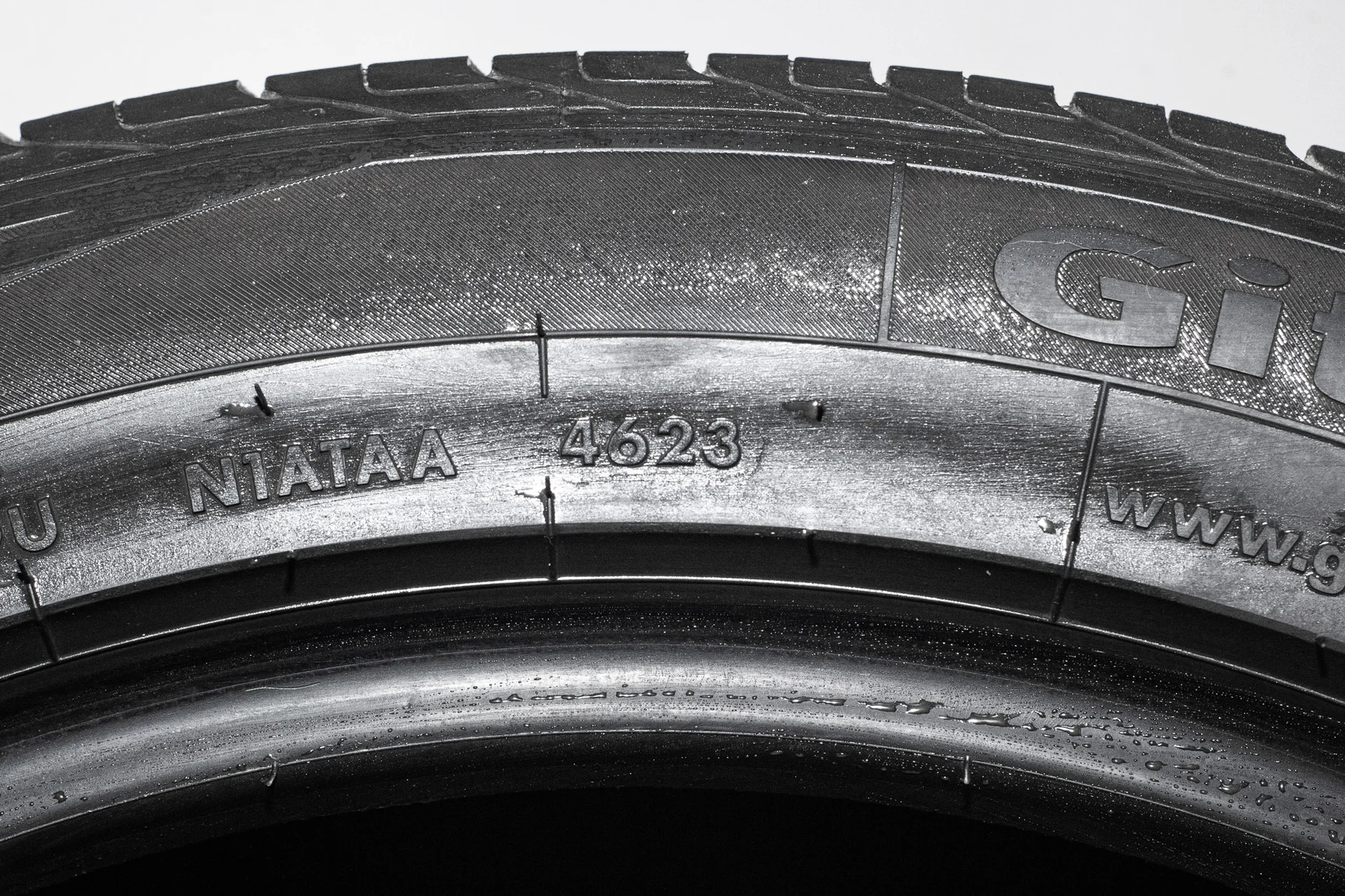 Giti GitiComfort 225 V1 235/50 R19 99V - миниатюра 9