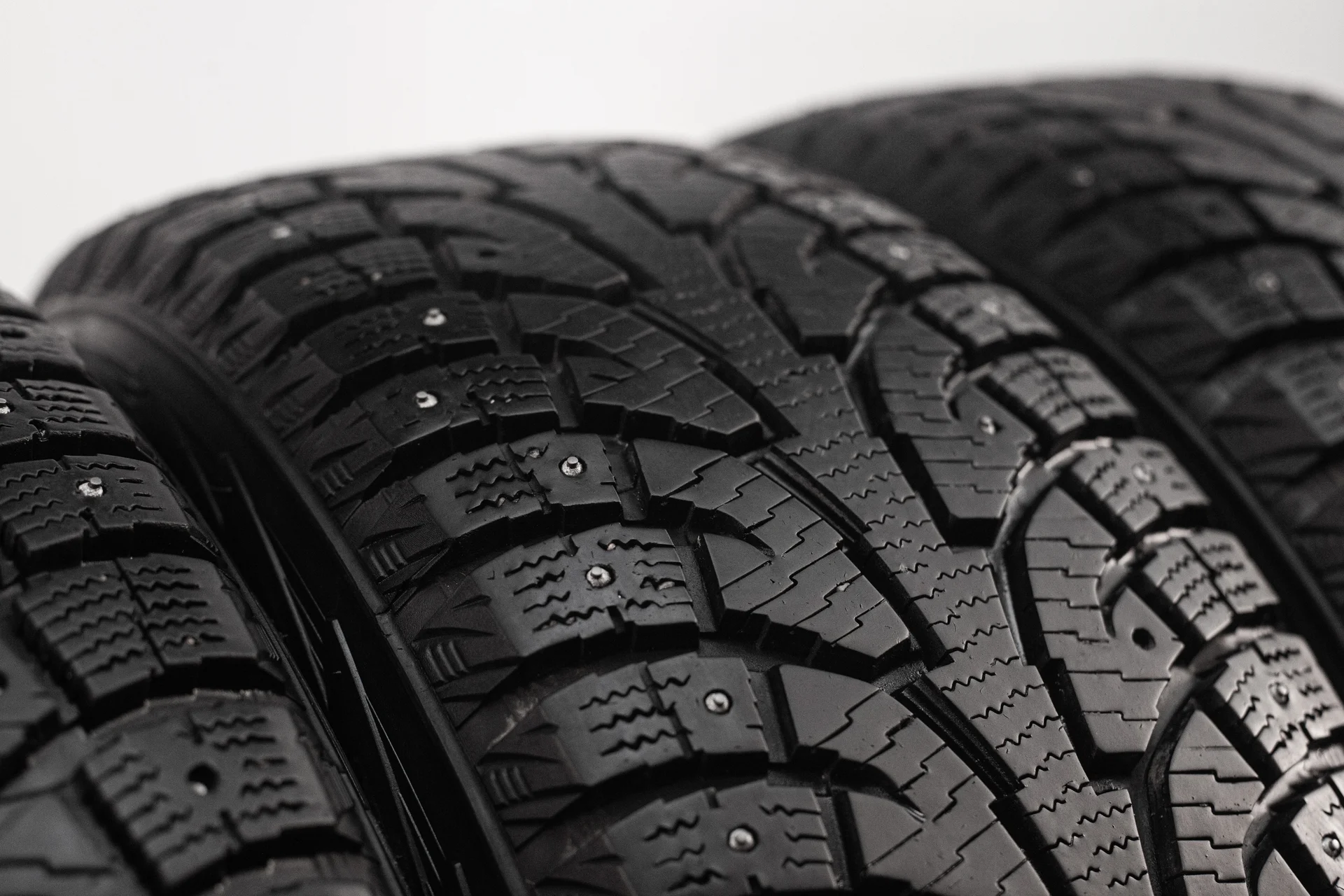 Hankook i*Pike RW11 225/55 R18 98T - миниатюра 3