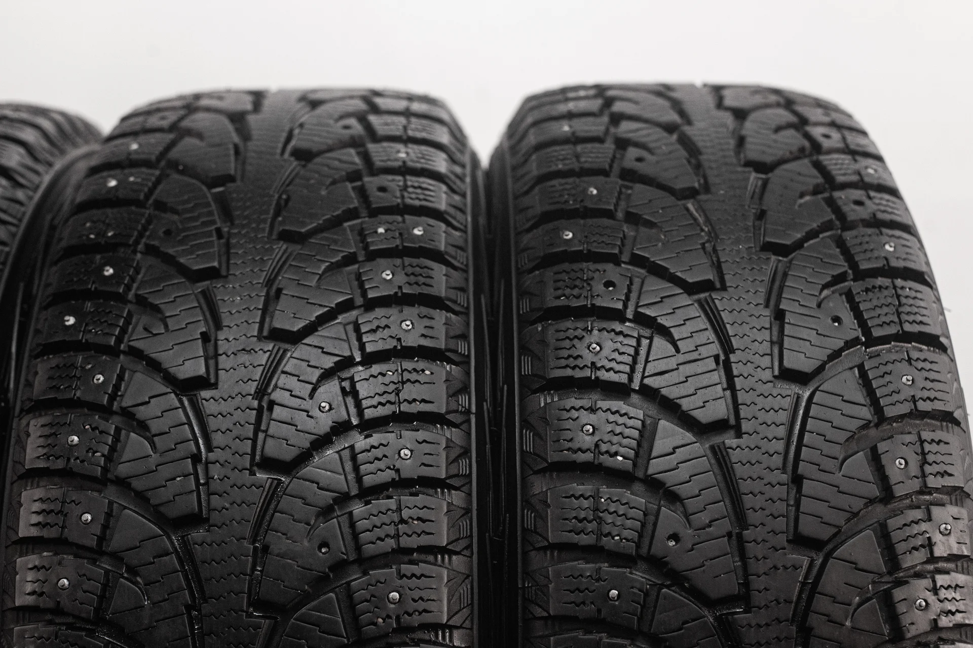 Hankook i*Pike RW11 225/55 R18 98T - миниатюра 4