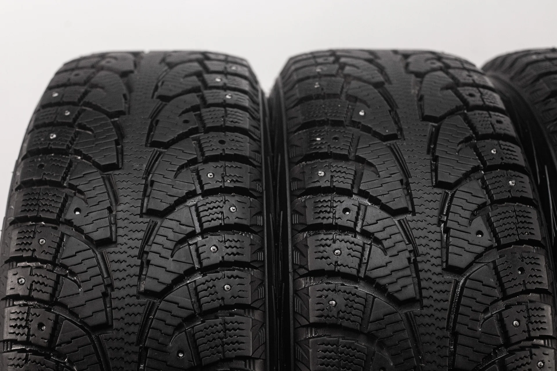 Hankook i*Pike RW11 225/55 R18 98T - миниатюра 5