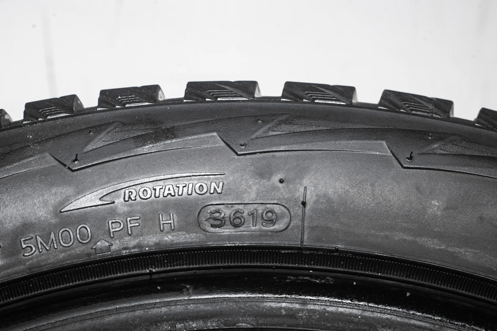 Hankook i*Pike RW11 225/55 R18 98T - миниатюра 9