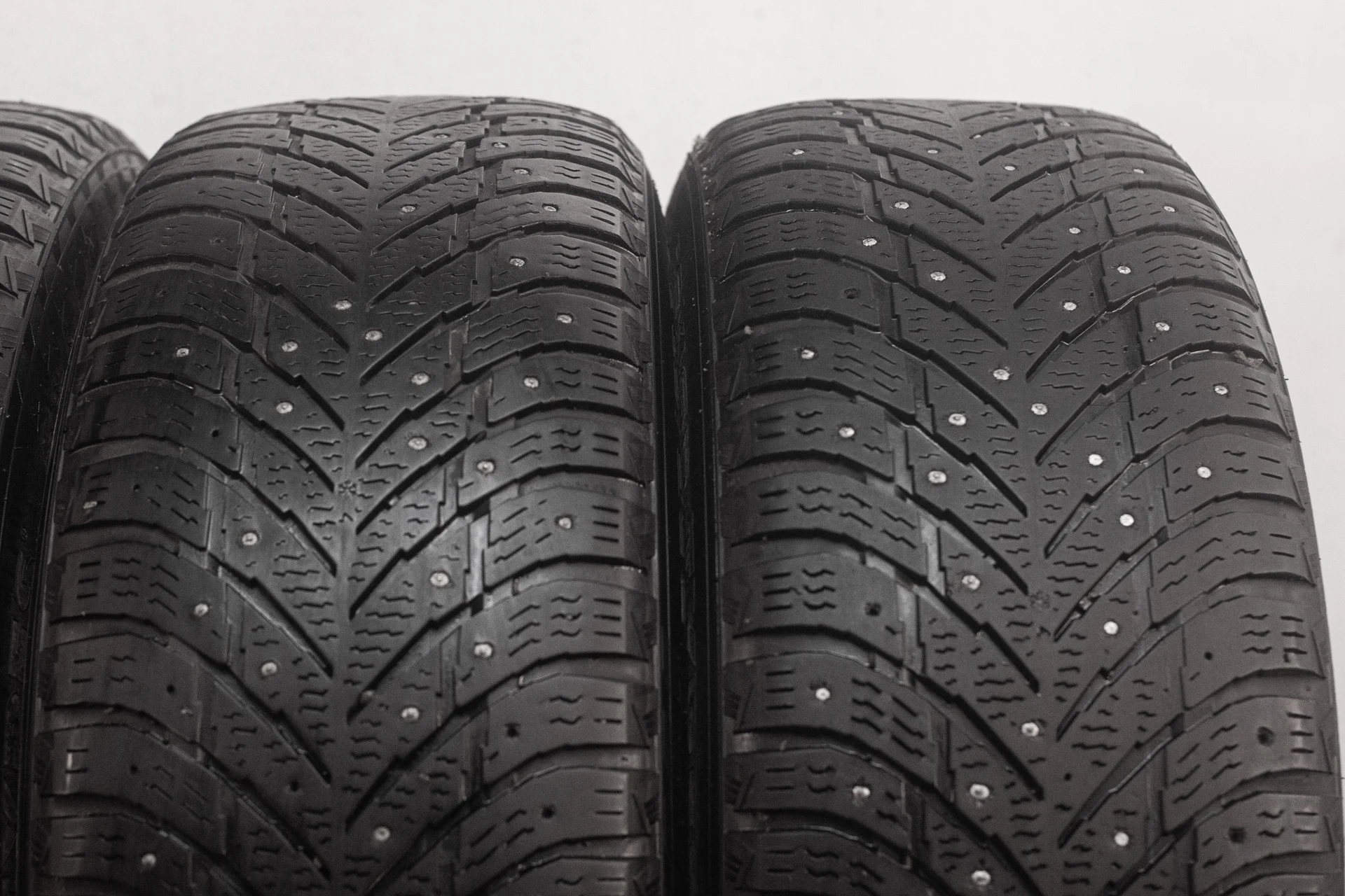 Nokian Hakkapeliitta 10P SUV 235/60 R18 107T - миниатюра 4