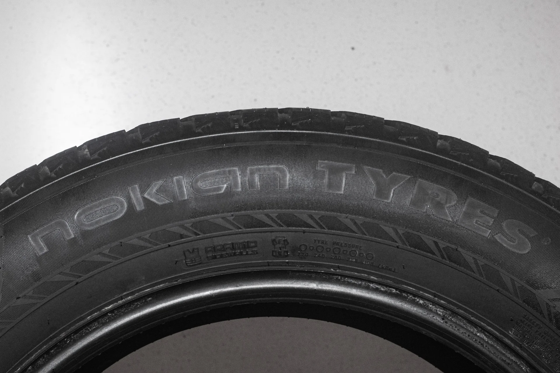 Nokian Hakkapeliitta 10P SUV 235/60 R18 107T - миниатюра 6