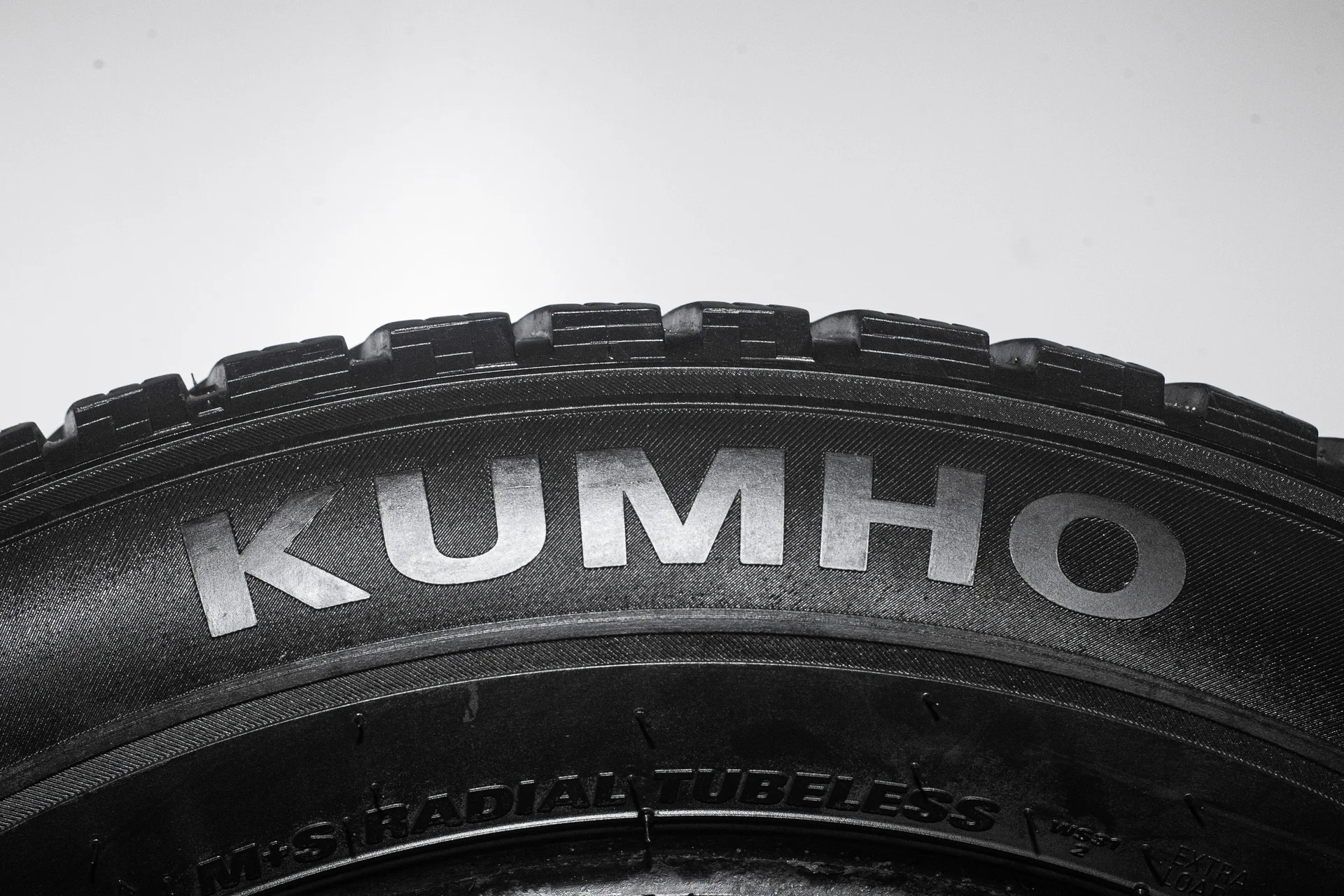 Kumho WinterCraft SUV WS31 Ice 225/60 R17 103T - миниатюра 6