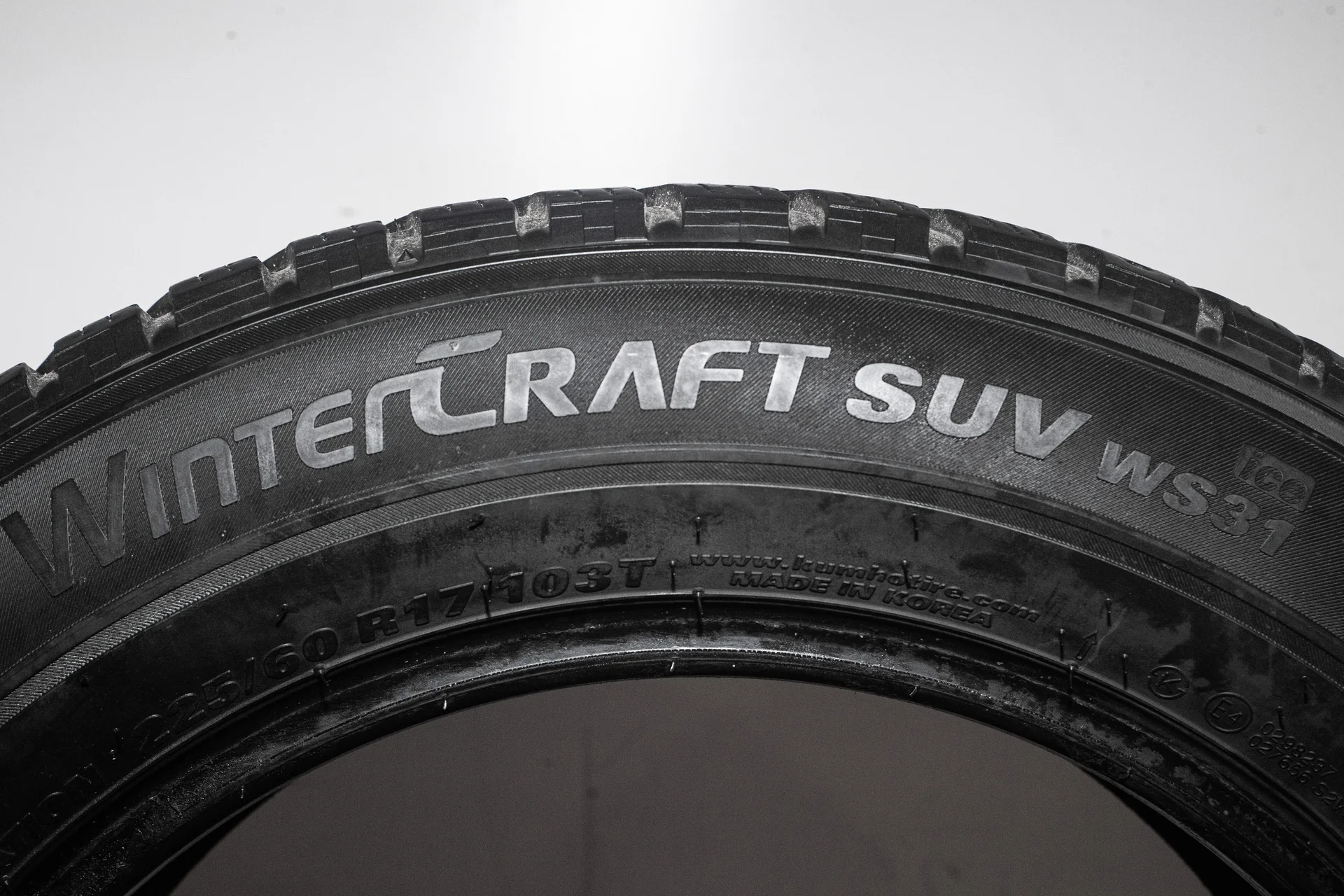 Kumho WinterCraft SUV WS31 Ice 225/60 R17 103T - миниатюра 7
