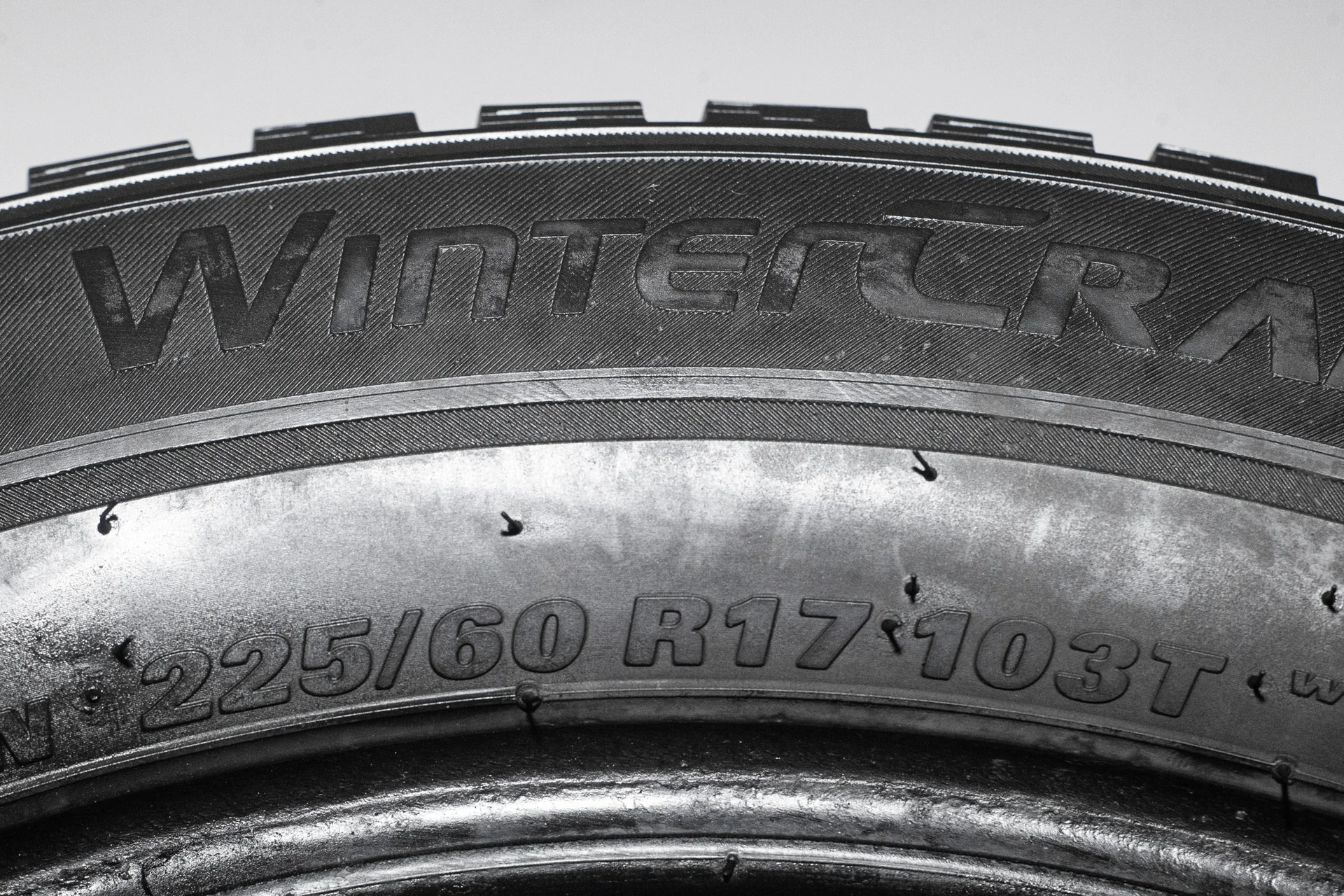 Kumho WinterCraft SUV WS31 Ice 225/60 R17 103T - миниатюра 8
