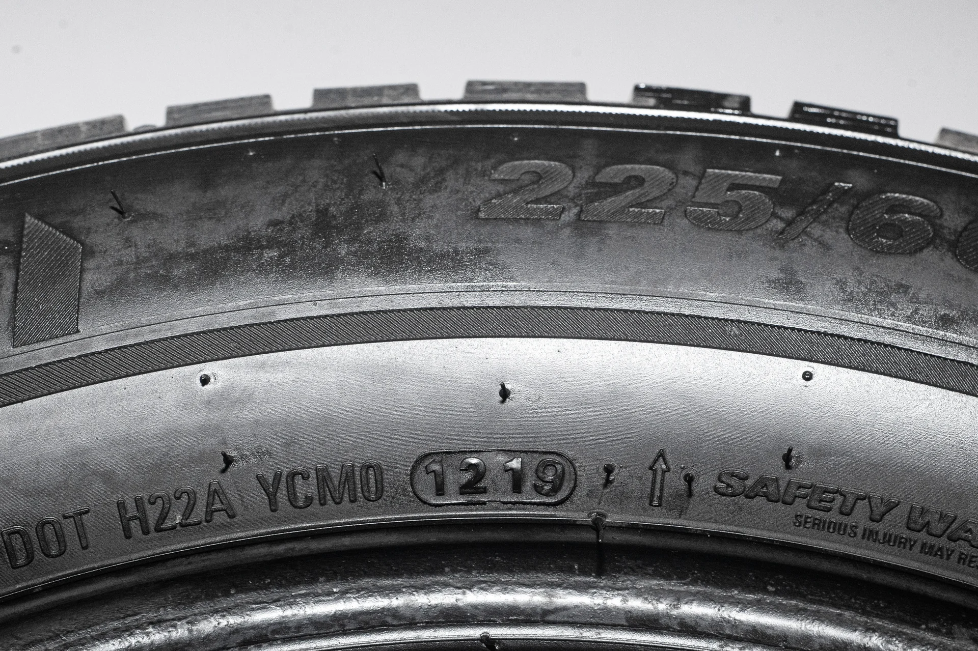 Kumho WinterCraft SUV WS31 Ice 225/60 R17 103T - миниатюра 9
