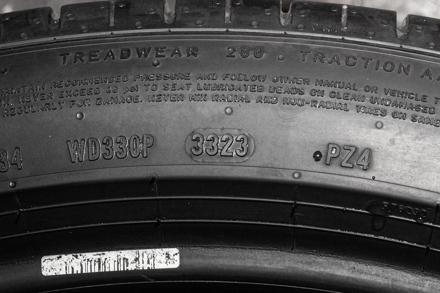 Pirelli P-Zero Elect 265/40 R22 106V XL - миниатюра 8