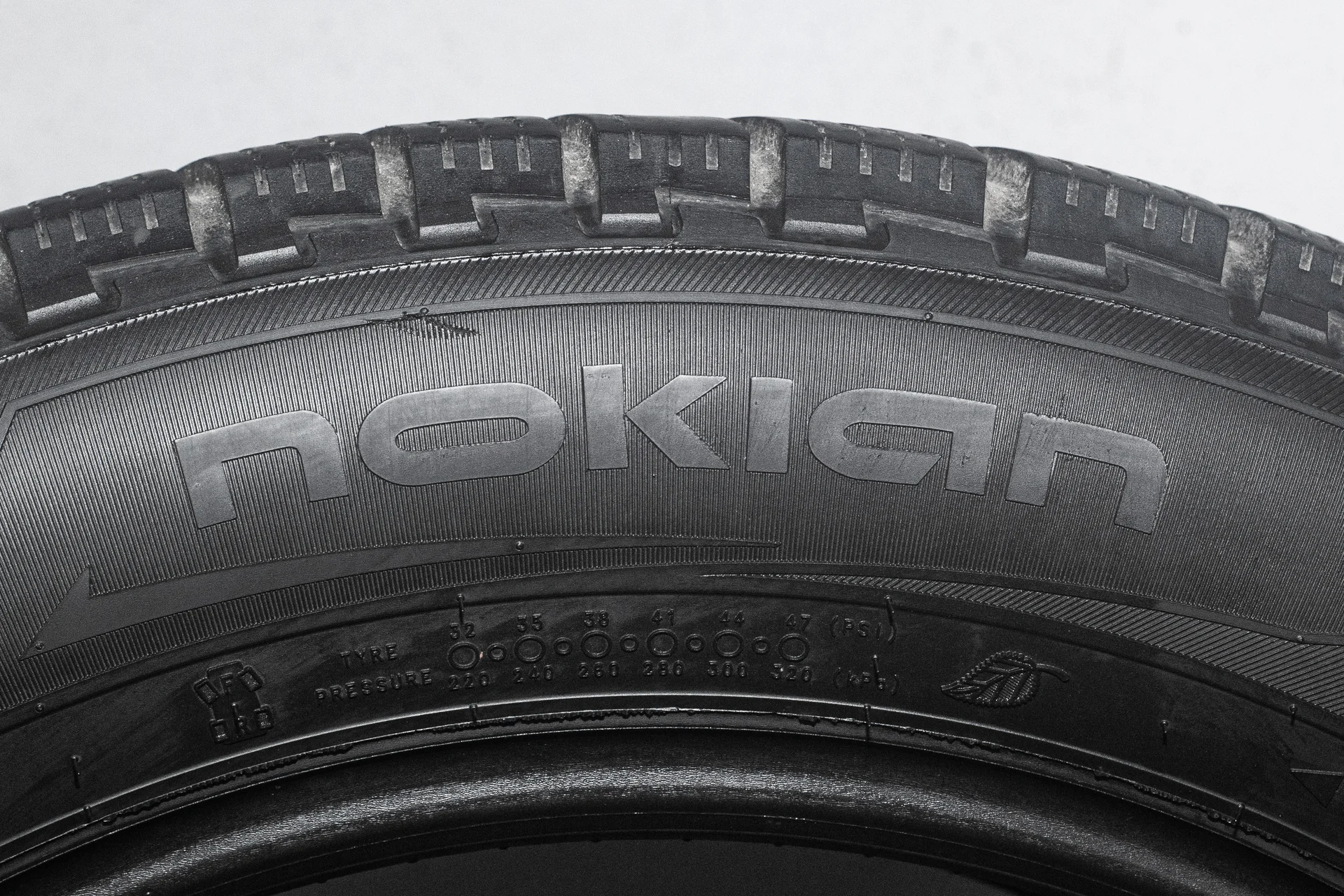 Nokian Nordman RS2 SUV 225/60 R18 104R - миниатюра 9