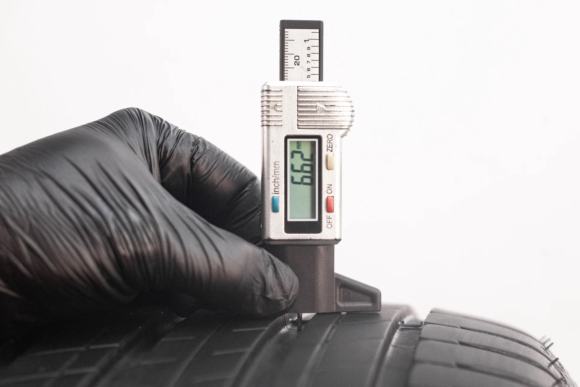 Michelin Latitude Sport 3 255/45 R20 101W - миниатюра 2