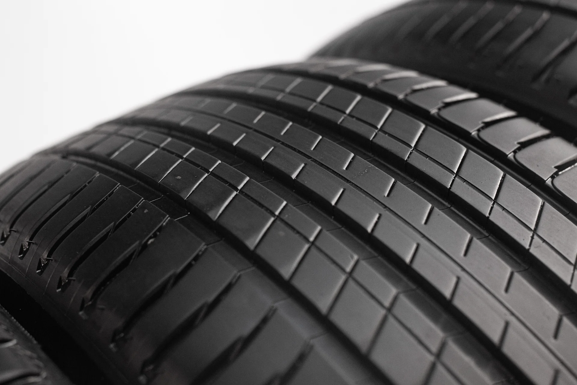 Michelin Latitude Sport 3 255/45 R20 101W - миниатюра 3