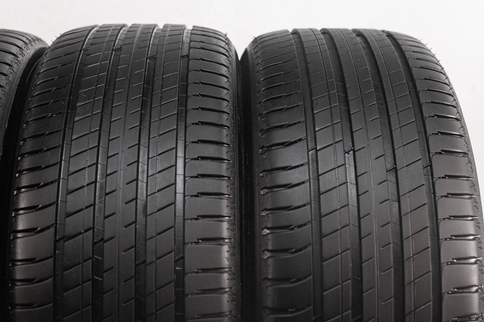 Michelin Latitude Sport 3 255/45 R20 101W - миниатюра 4