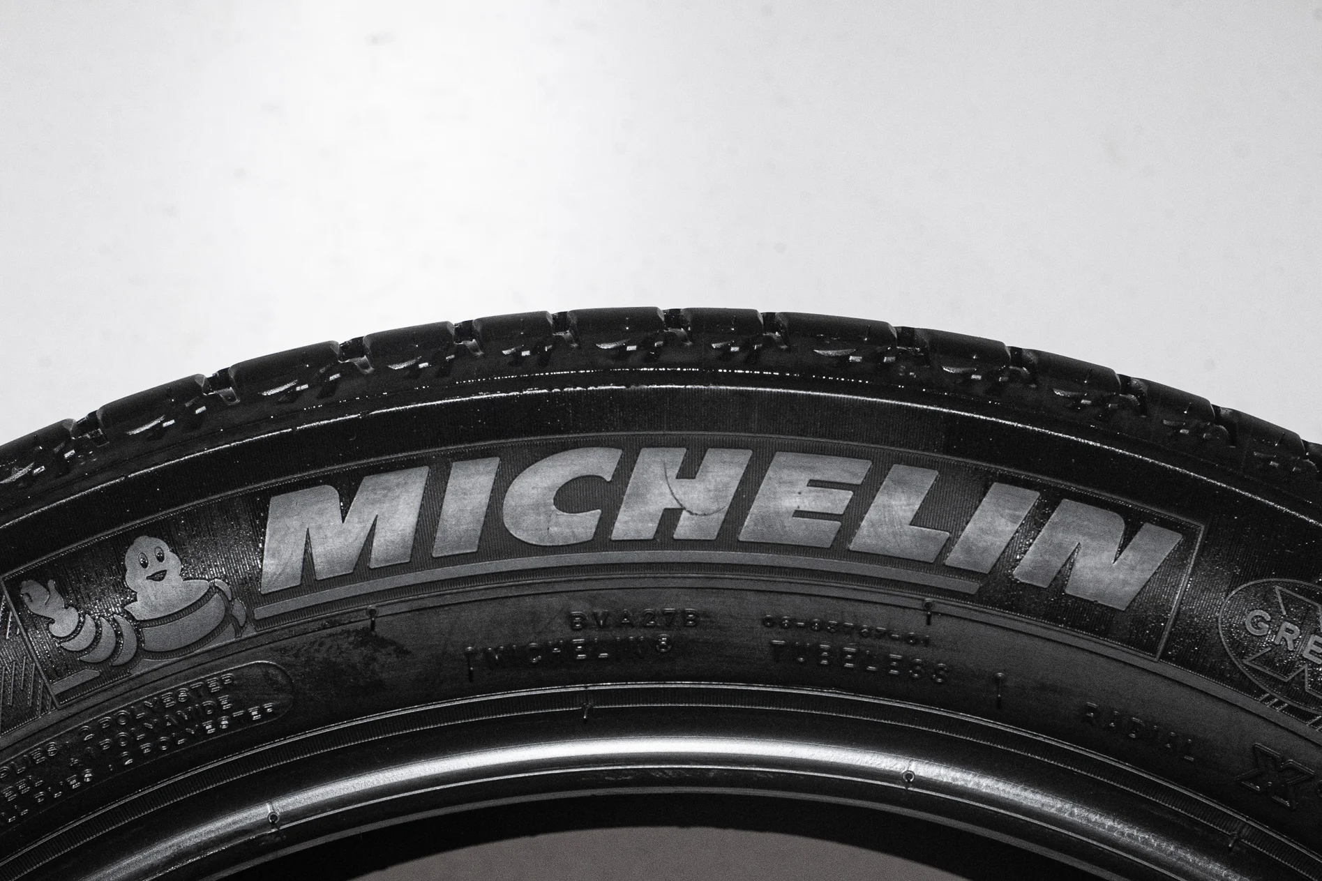Michelin Latitude Sport 3 255/45 R20 101W - миниатюра 6