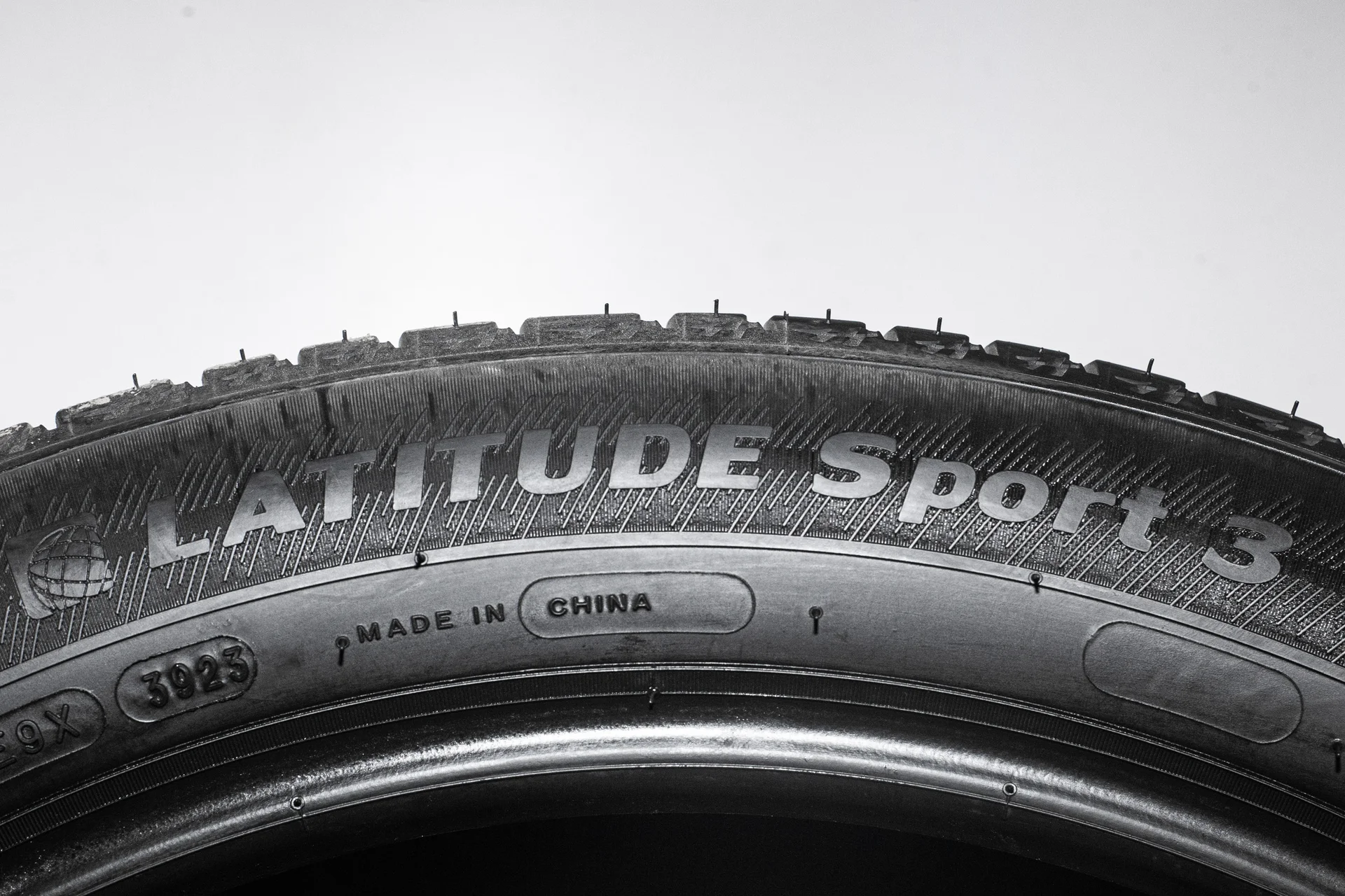Michelin Latitude Sport 3 255/45 R20 101W - миниатюра 7