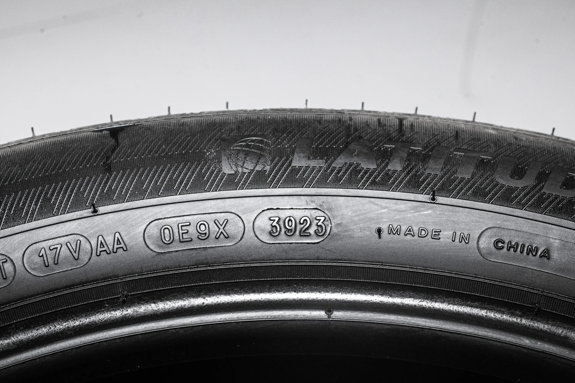 Michelin Latitude Sport 3 255/45 R20 101W - миниатюра 9