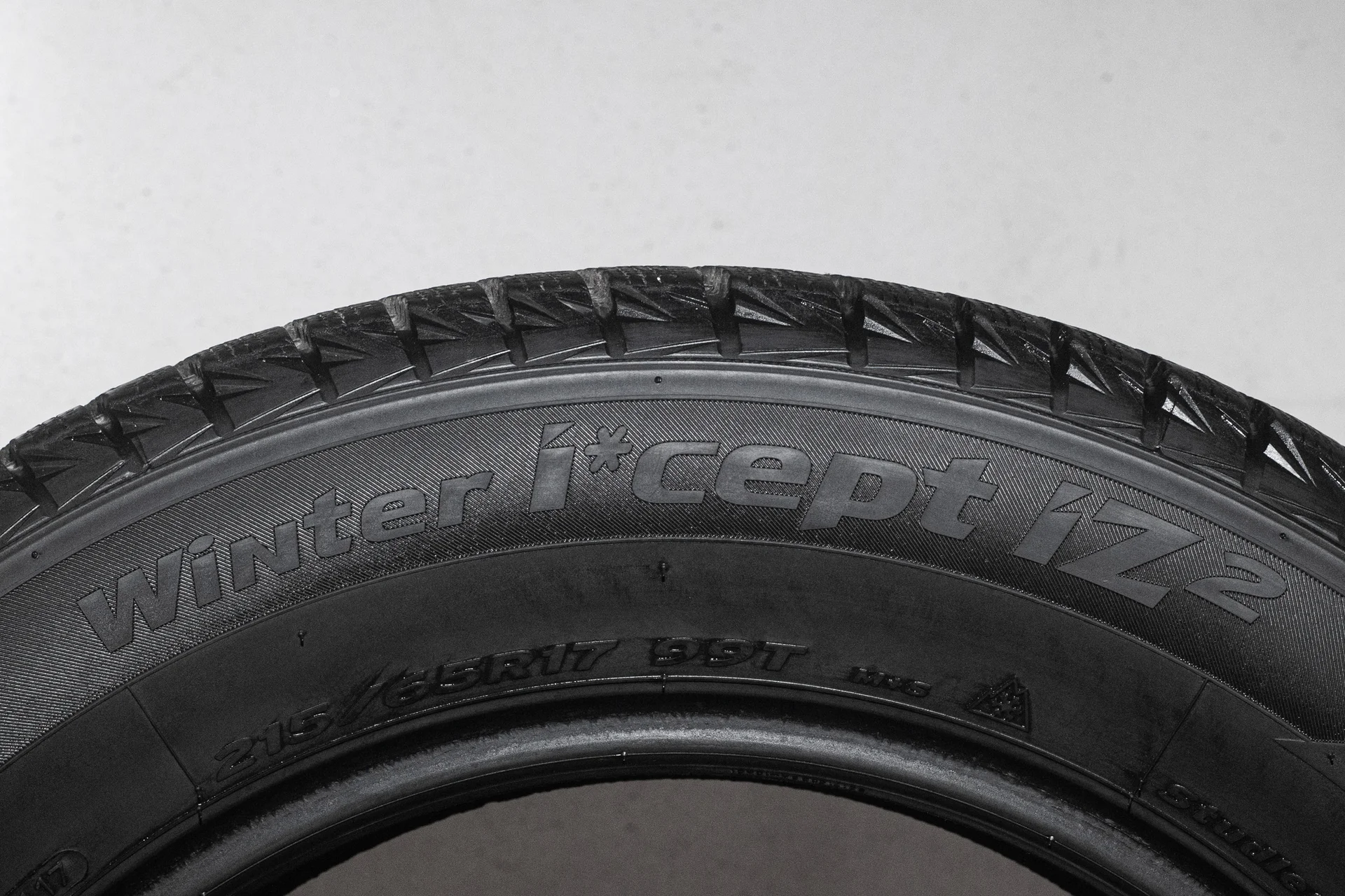 Hankook Winter I*Cept IZ2 215/65 R17 99T - миниатюра 7